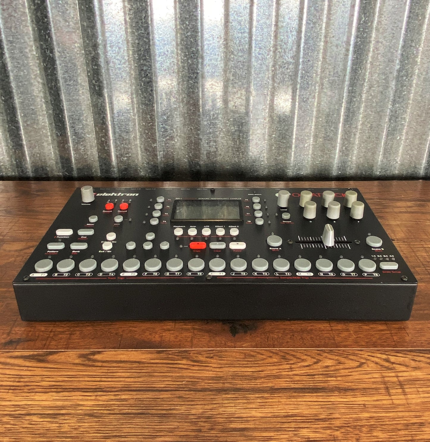 Elektron Octatrack DPS-1 Dynamic Performance 8 Track Sampler & Sequencer Used