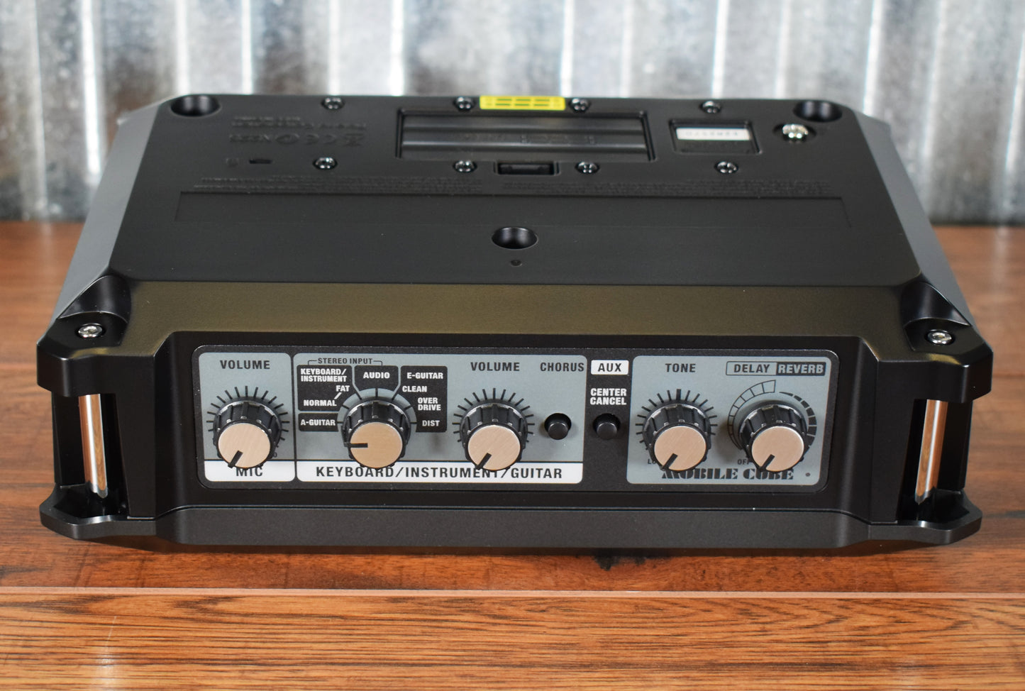 Roland Mobile Cube 2x4" 5 Watt Portable Guitar Combo Amplifier
