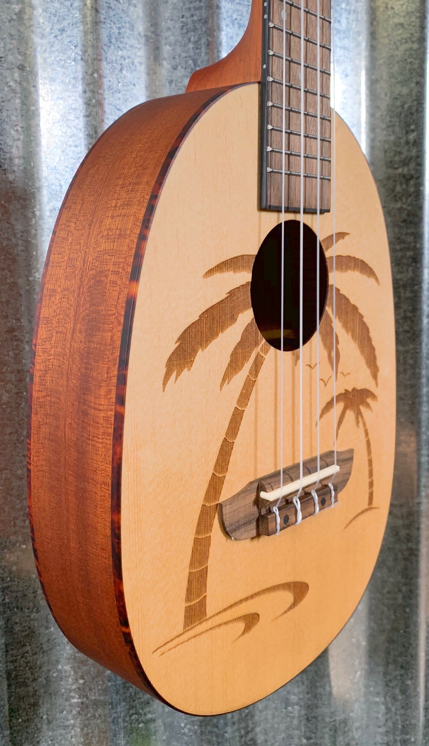 Ortega Guitars RUPA5 Natural Spruce Top Pinaple Concert Ukulele