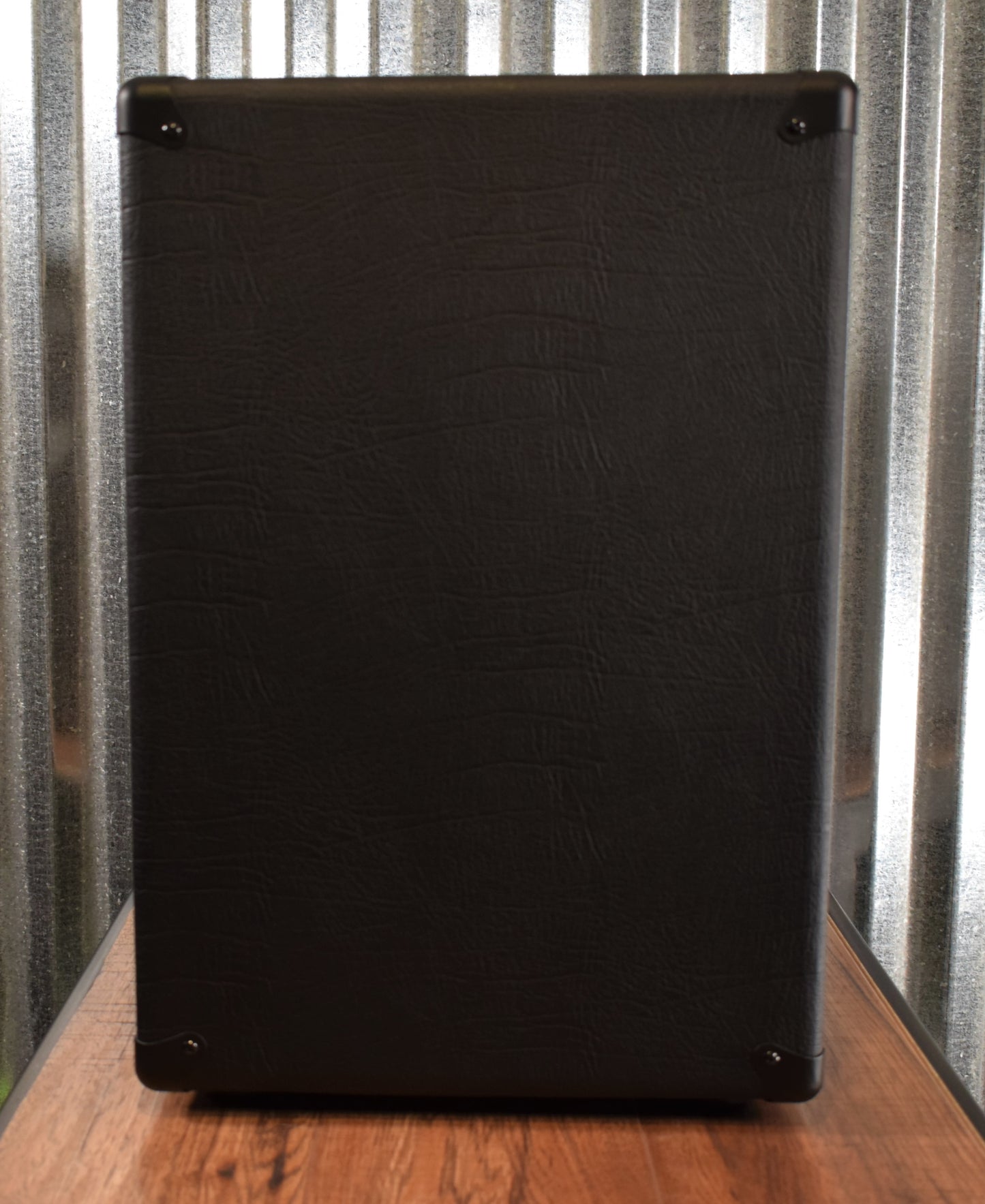 Ashdown Engineering  Root Master RM210T-EVO II 300 Watt 2x10" Super Lightweight Bass Amp Speaker Cabinet Demo