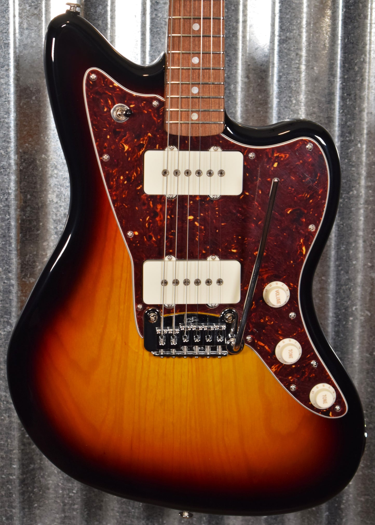 G&L USA Fullerton Deluxe Doheny 3 Tone Sunburst Guitar & Case #7008