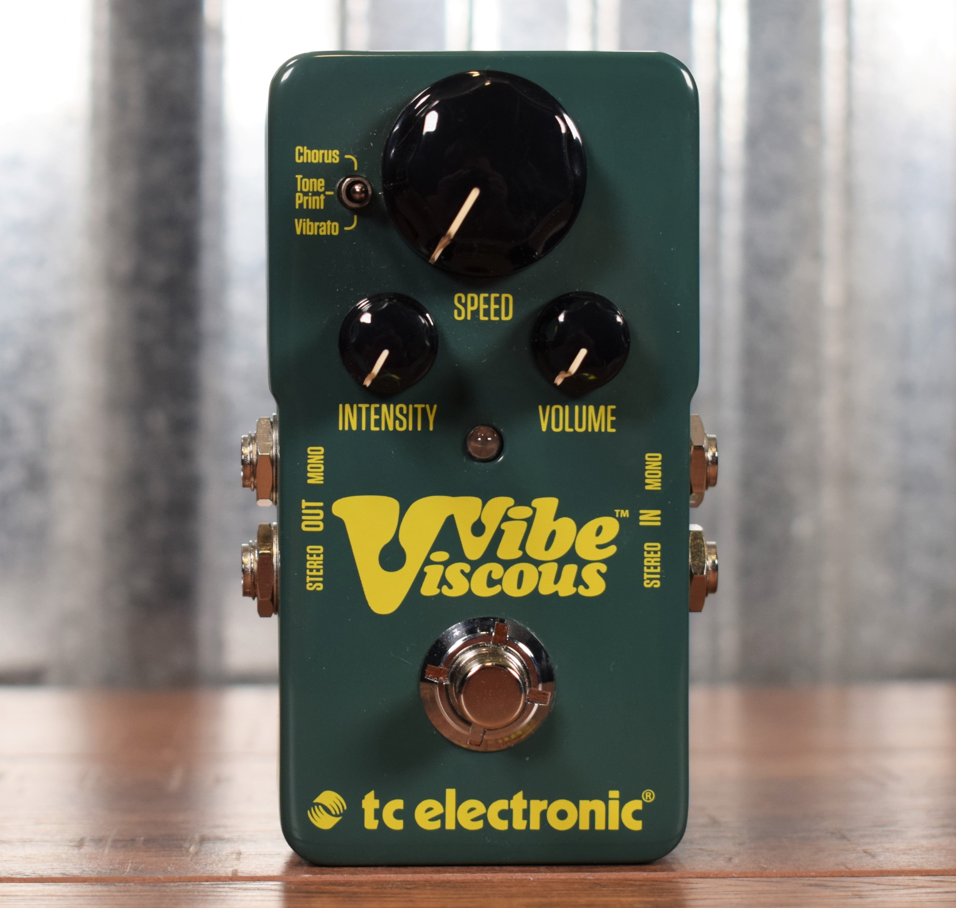 TC Electronic Viscous Vibe Uni-Vibe Tone Print Guitar Effect Pedal Use