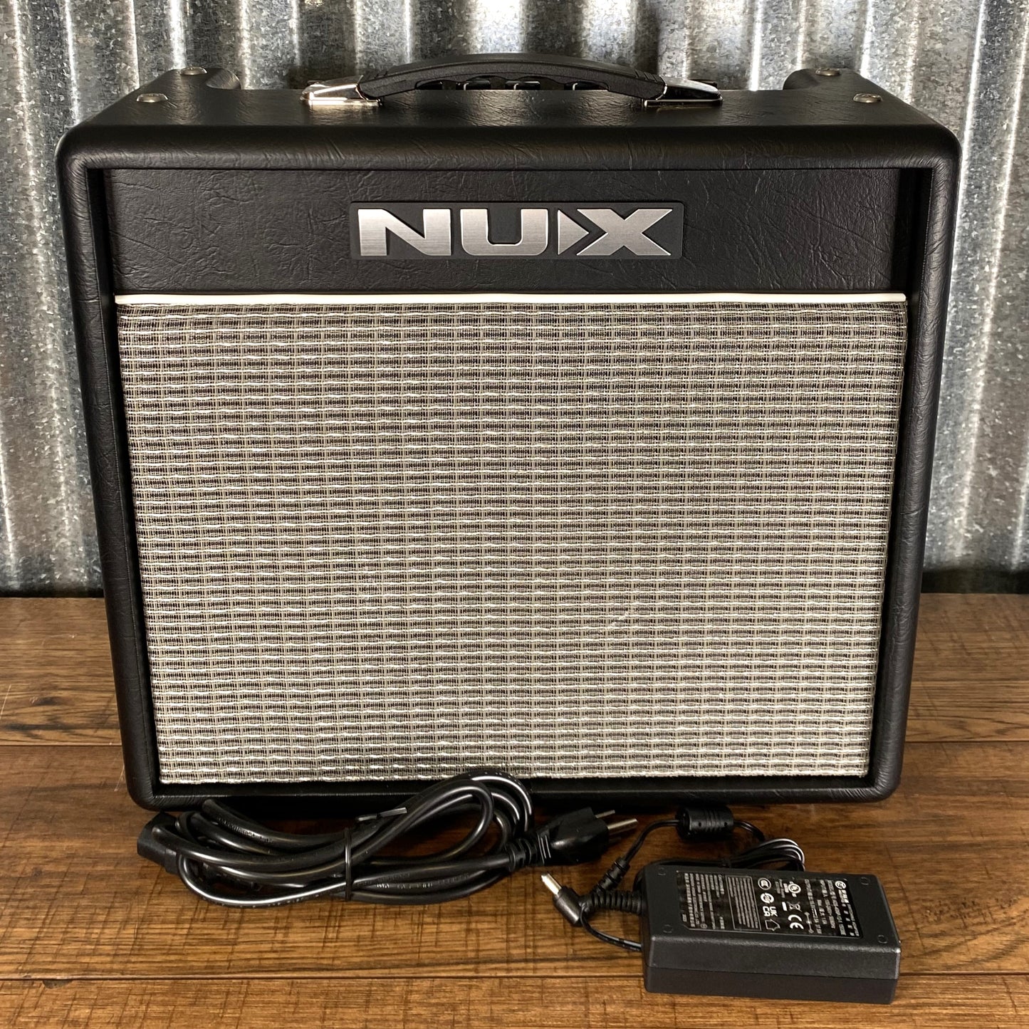 NUX Mighty 20BT 20 Watt 8" Digital Modeling Bluetooth Guitar Amplifier Combo