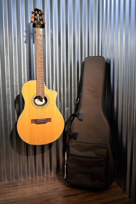 Line 6 Variax Acoustic 700 Acoustic Electric Modeling Guitar with Accessories & Bag Used