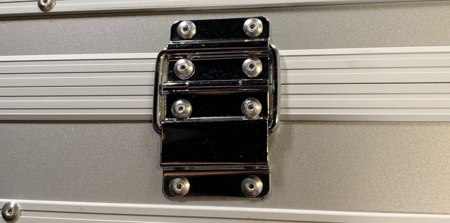 Warwick RC 10836 SAW RockCase Professional Flight Bass Case Silver Aluminum