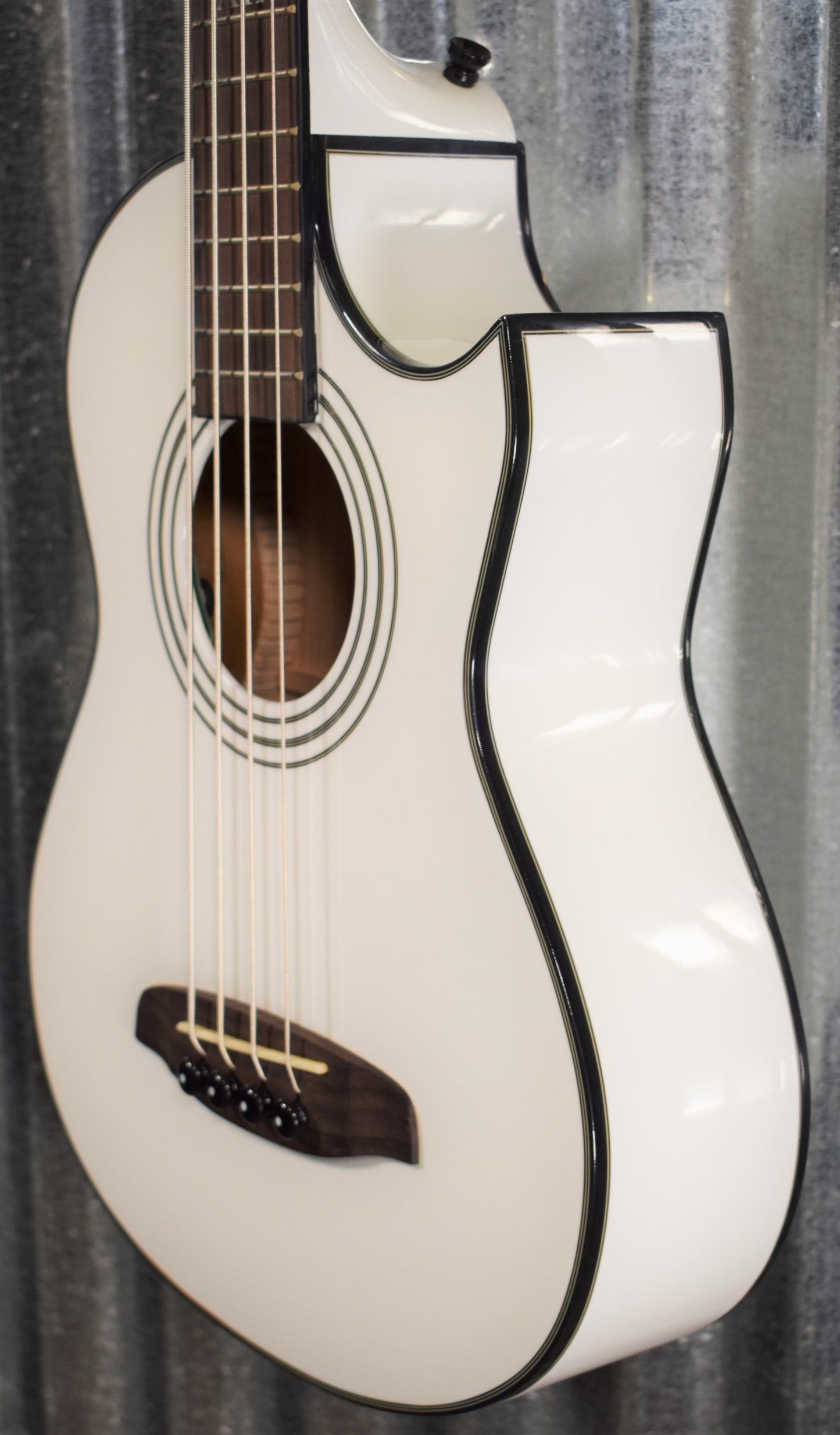 Ortega Guitars Deep Traveler D-Walker-WH White Short Scale Acoustic Electric Bass & Bag #1317 B Stock