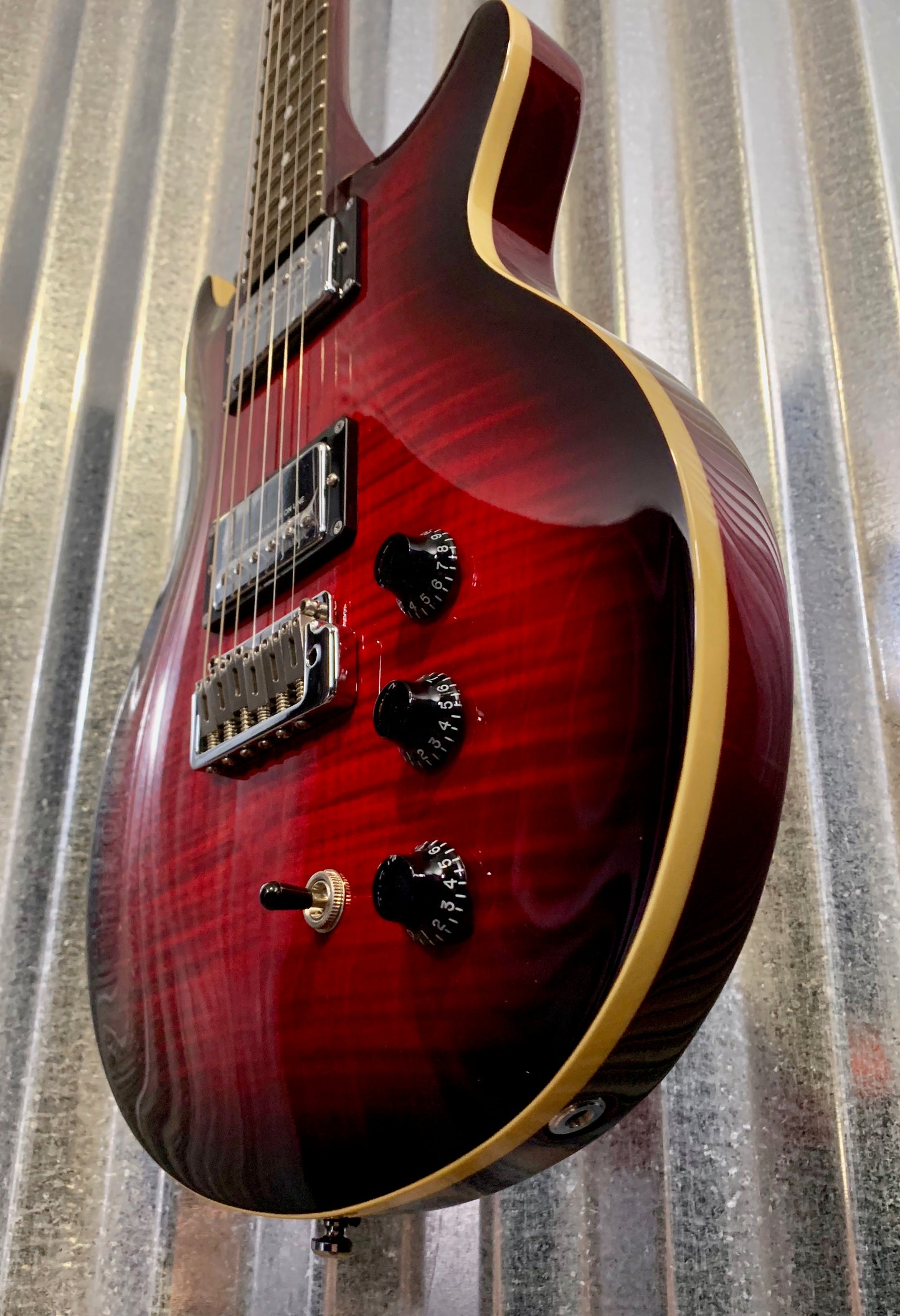 Hamer Archtop Flame Dark Cherry Wilkinson Tremolo Guitar SATFW-DCB #1101