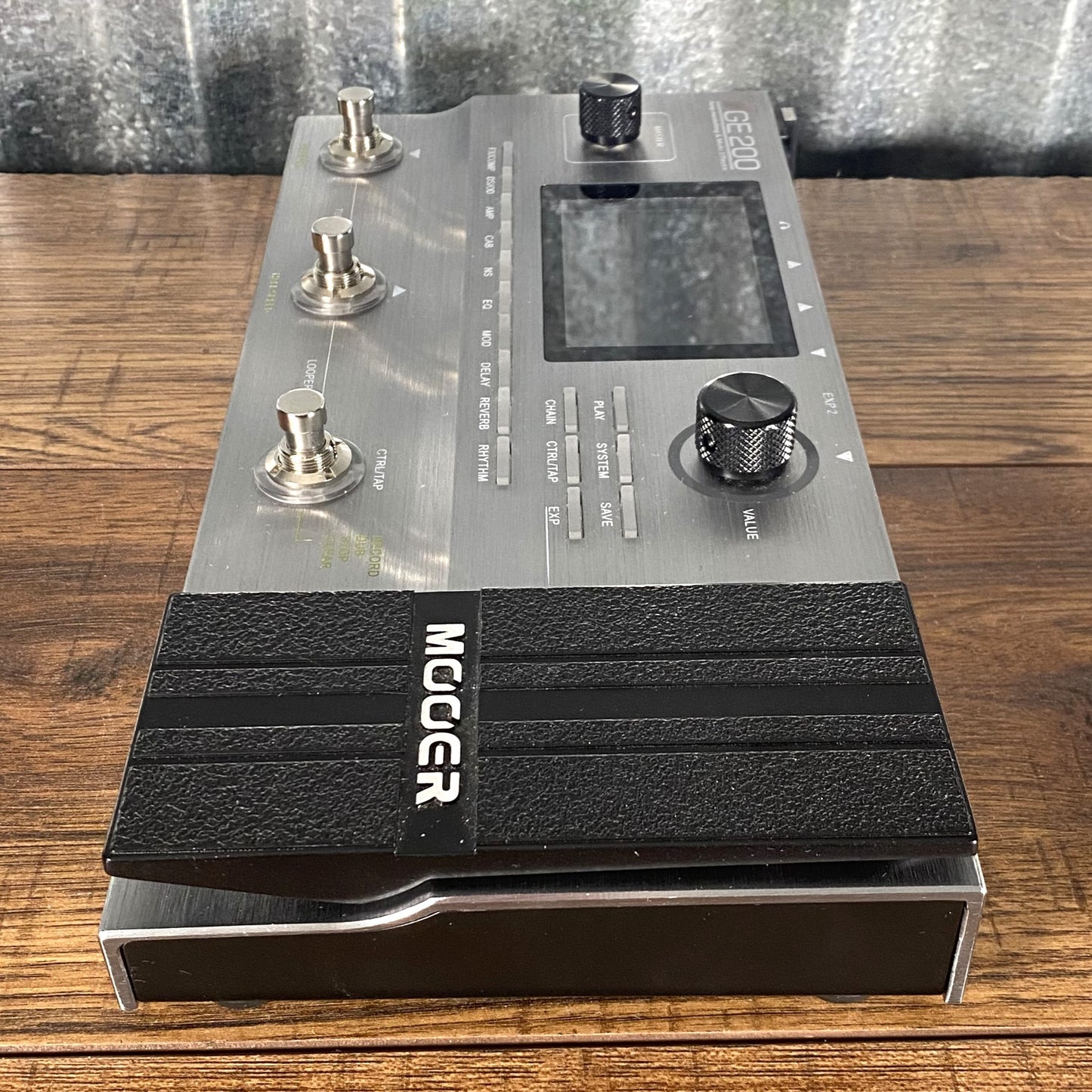 Mooer Audio GE-200 Multi Effect Guitar Pedal Used