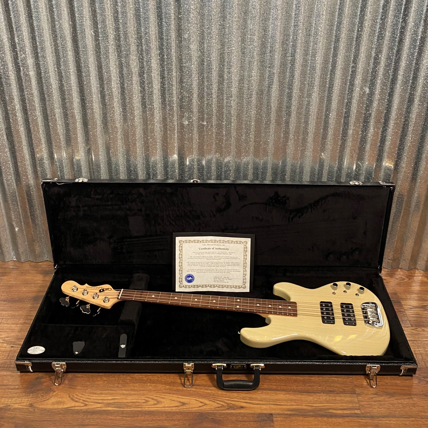 G&L USA Custom L-2000 Blonde 4 String Bass & Case L2000 #2980 Used