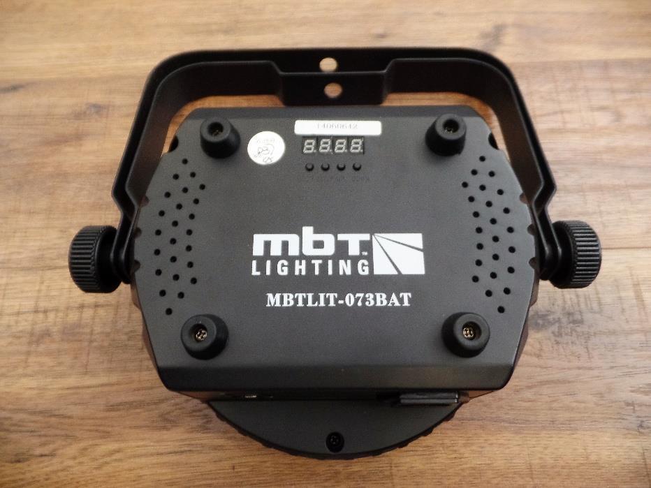 MBT Lighting MBTLIT-073BAT Multi Color LED DMX DJ DMX Lighting Fixture.