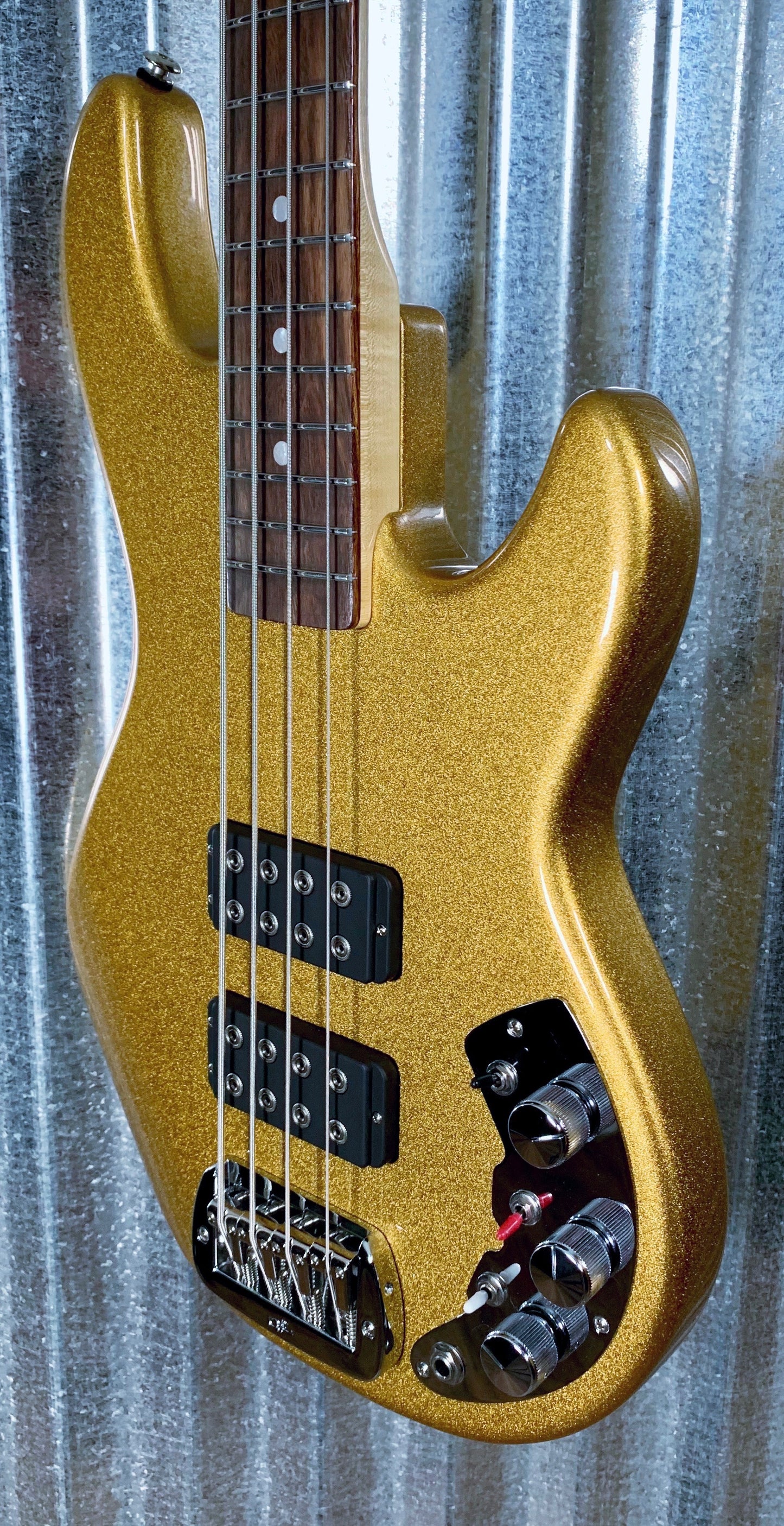 G&L USA CLF Research L2000 Pharaoh Gold 4 String Bass & Case L-2000 2018 #0108