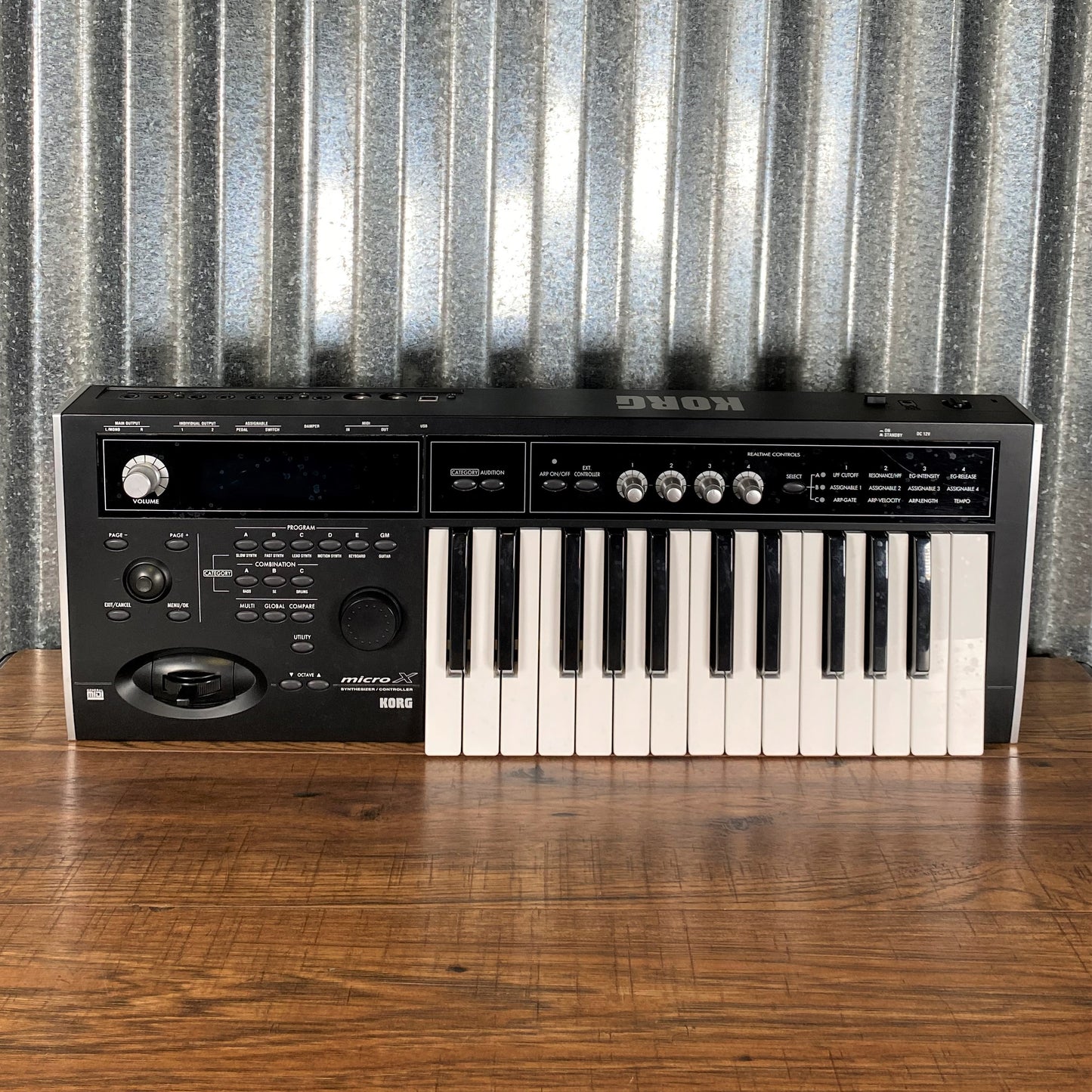 Korg MicroX 25 Key Tabletop Synthesizer Controller & Case Used