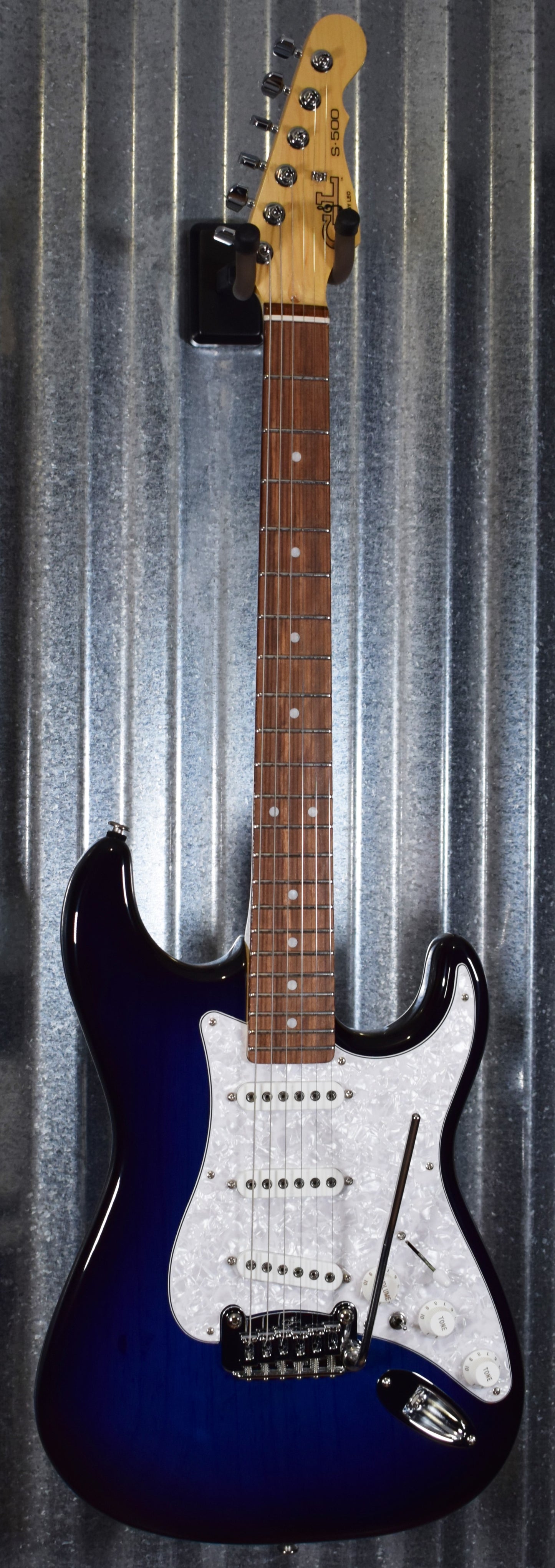 G&L USA Fullerton Deluxe S-500 Blueburst Guitar & Case S500 #5057