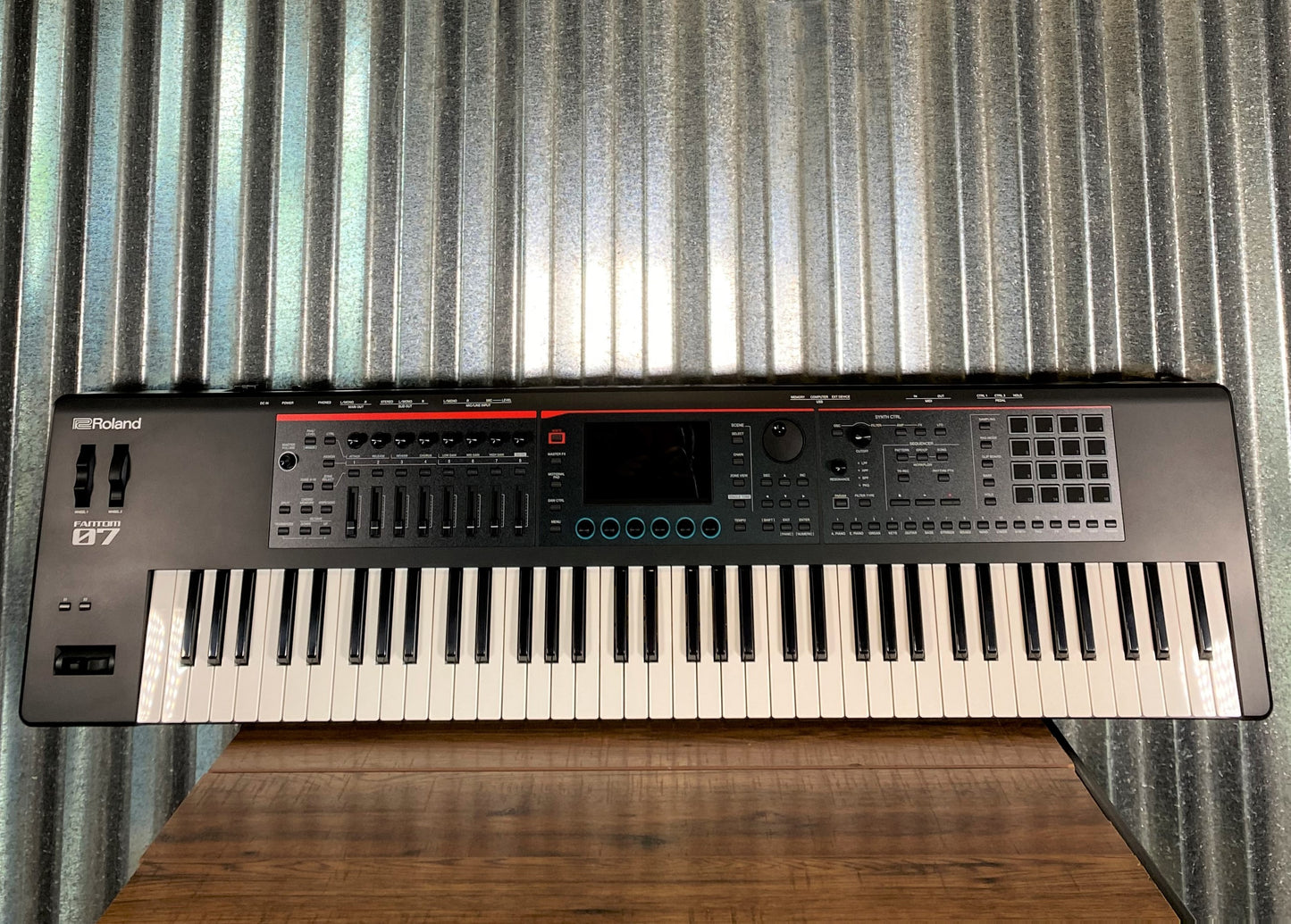 Roland Fantom-07 76 Key Music Workstation Keyboard Synthesizer