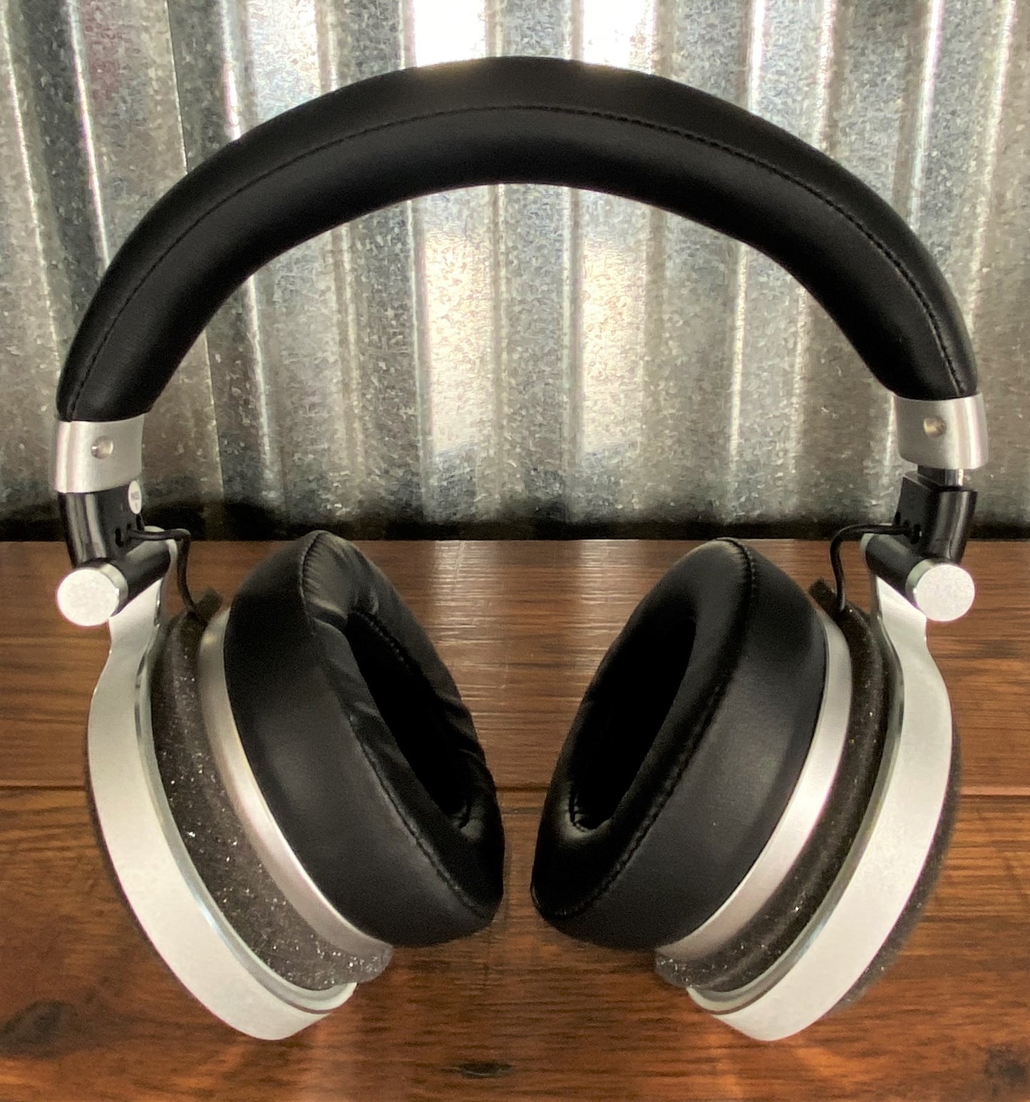 Ashdown Meters OV-1-B Over Ear Wireless Bluetooth Headphones Black M-OV-1-B-C-BLK