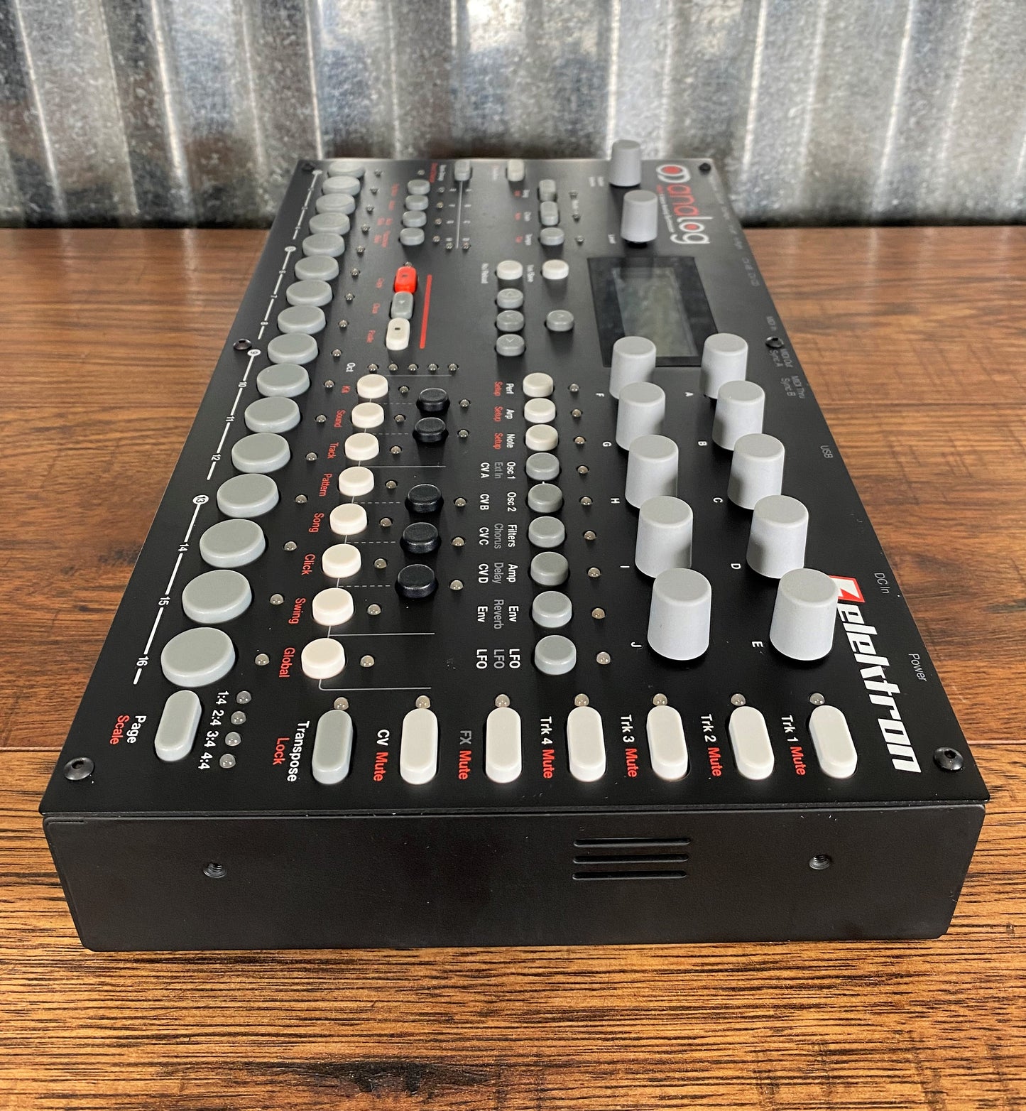 Elektron Analog Four 4 Voice Polyphonic Tabletop Synthesizer Used