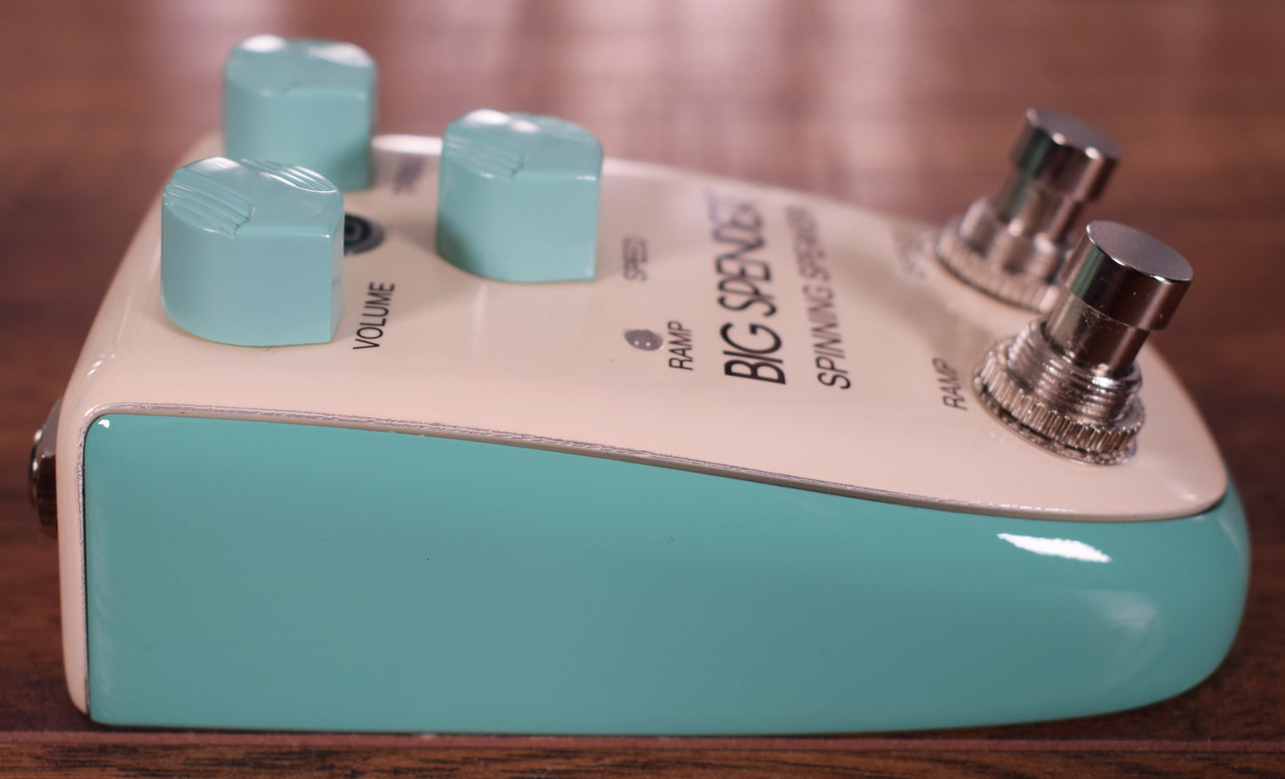 Danelectro Billionaire BK-1 Big Spender Spinning Speaker Guitar Effect Pedal Demo #1