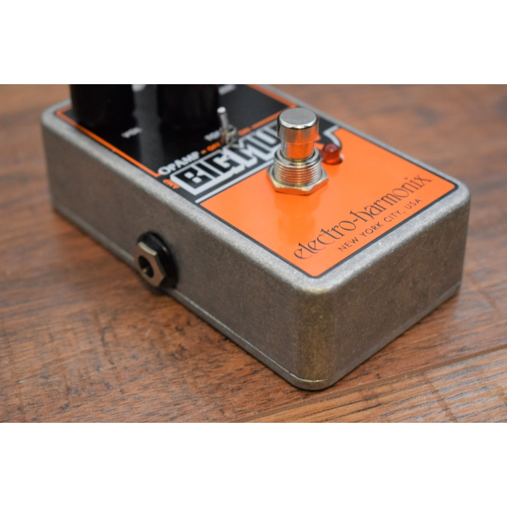 Electro-Harmonix EHX Op-Amp Big Muff Pi Distortion Sustainer Guitar Effect Pedal Demo