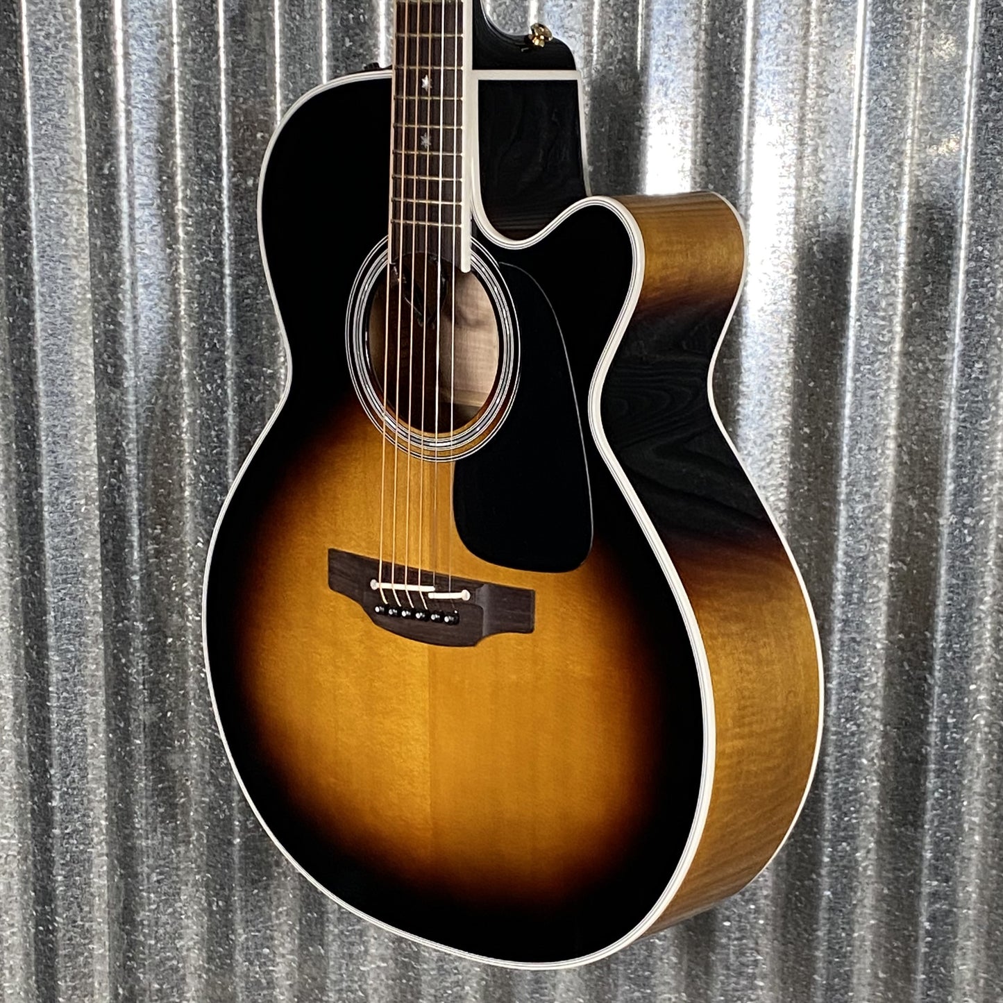 Takamine P6NC NEX Cutaway Acoustic Electric Guitar  Brown Sunburst & Case Japan #0816 Used