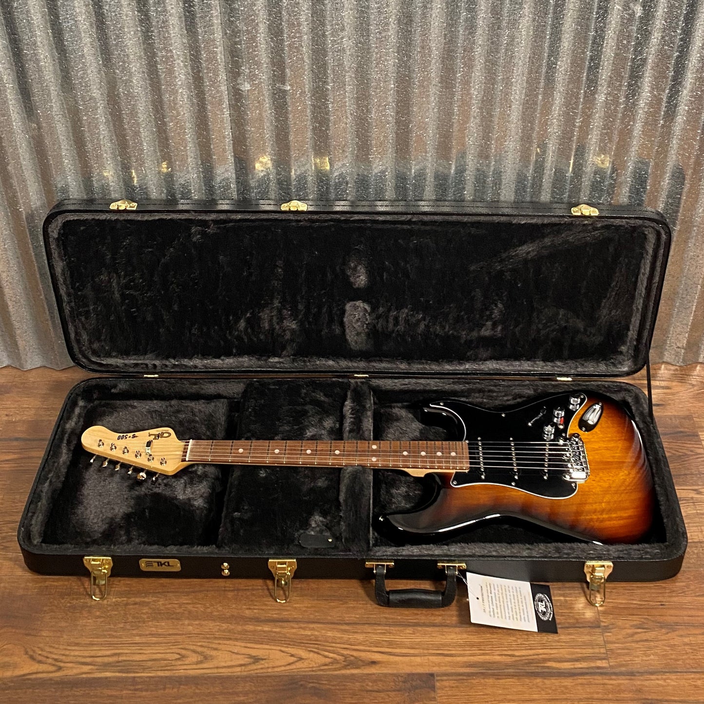 TKL Cases 7830 Premier Rectangular Universal Hardshell Guitar Case