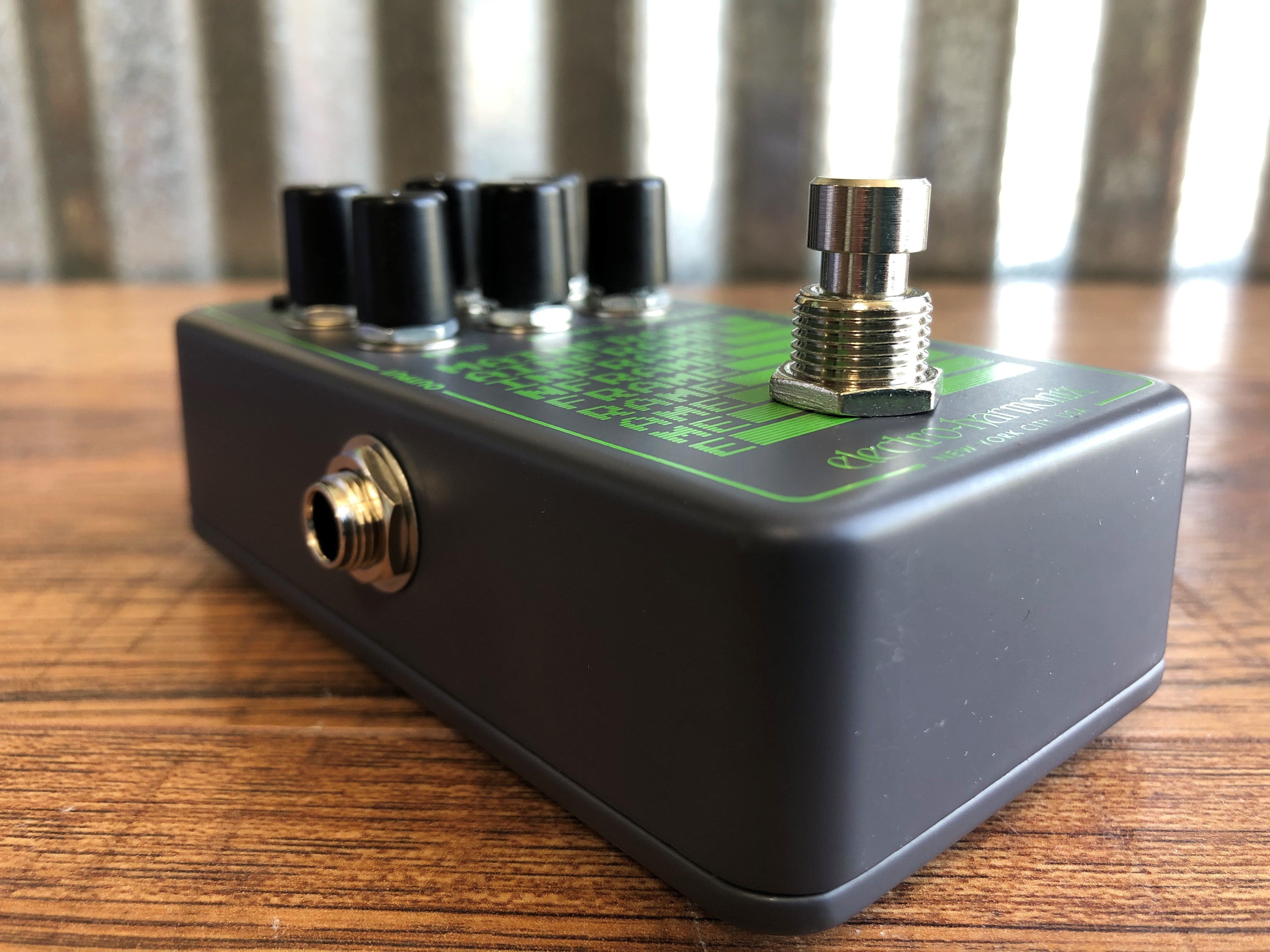 Electro Harmonix EHX Mainframe Bit Crusher Guitar Bass Effect Pedal Specialty Traders