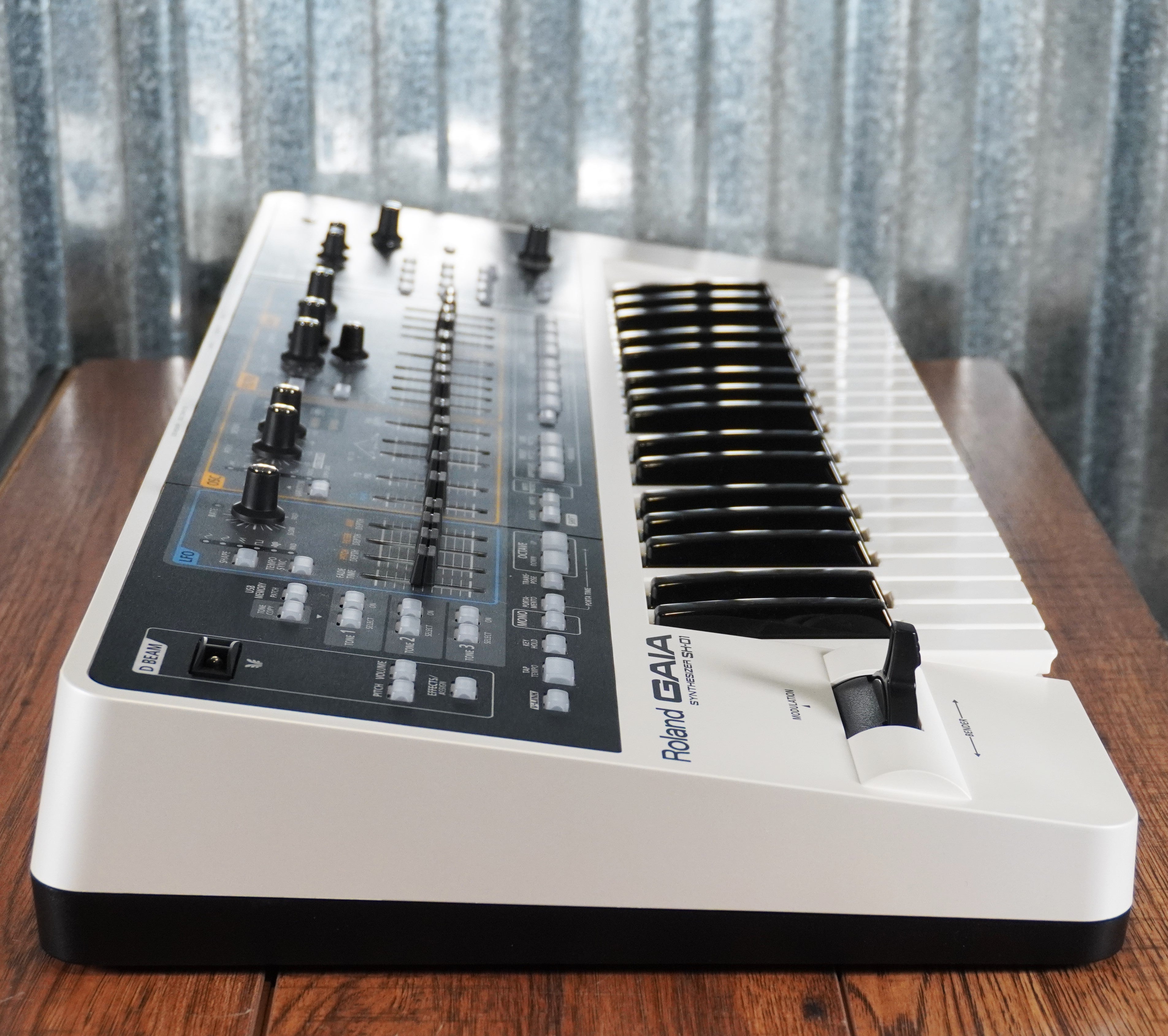 Roland GAIA SH-01 37 Key Synthesizer Keyboard – Specialty
