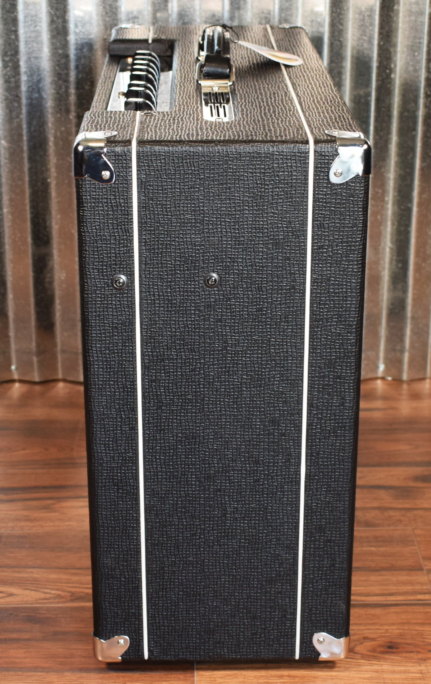 Laney VC30-212 30 Watt 2 Channel All Tube 2x12" Guitar Amplifier Combo Demo