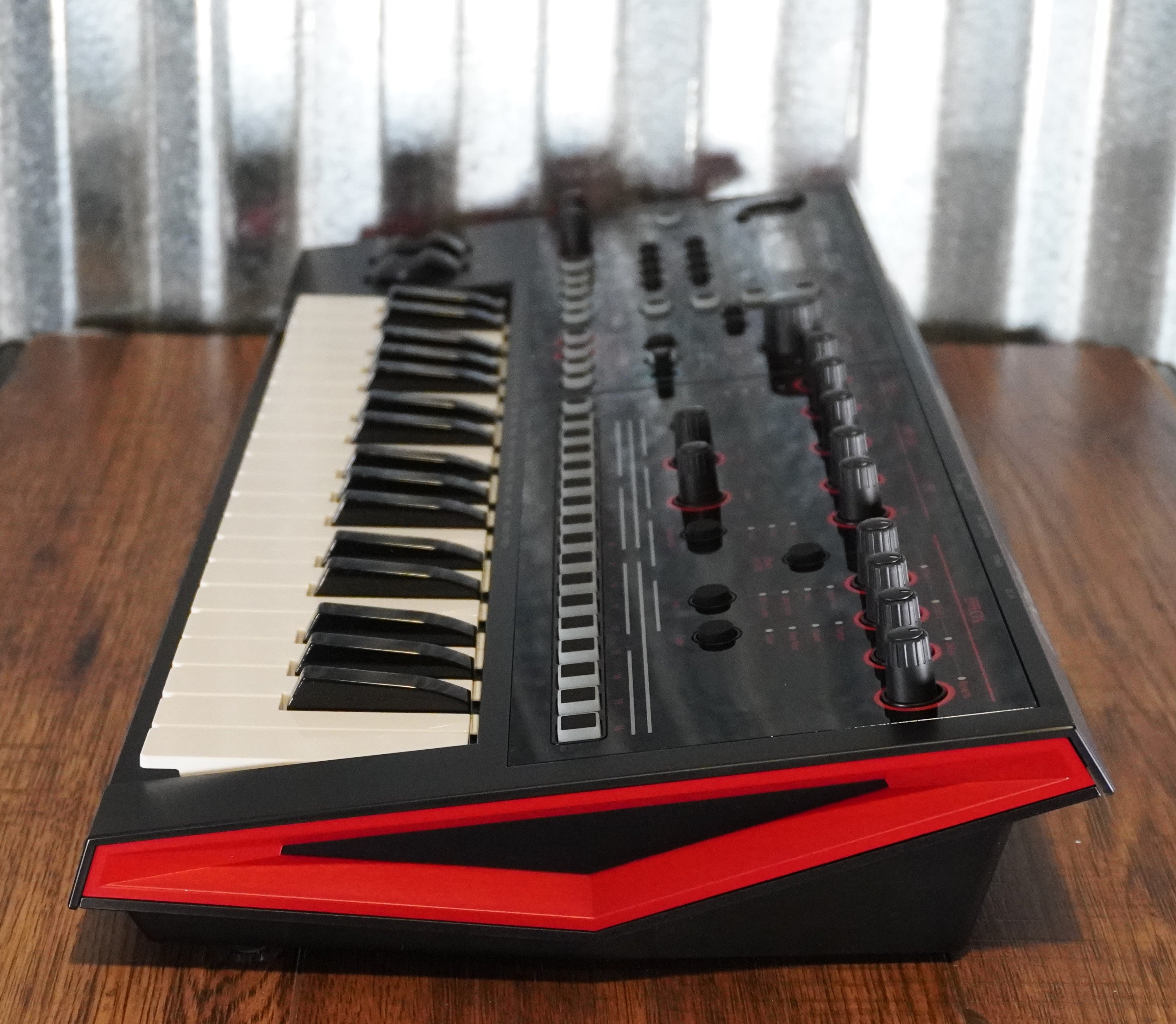 Roland JD-Xi 37 Key Sequencer Synthesizer Keyboard