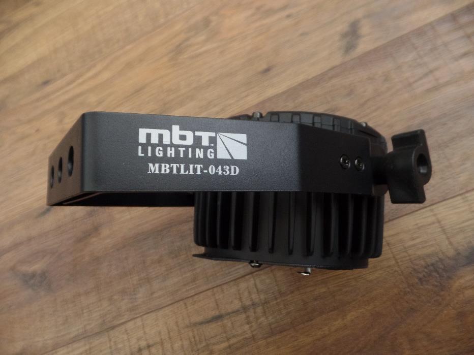 MBT Lighting MagikPar 6 2 in 1 MBTLIT-043D White Amber LED DJ Stage Light Used