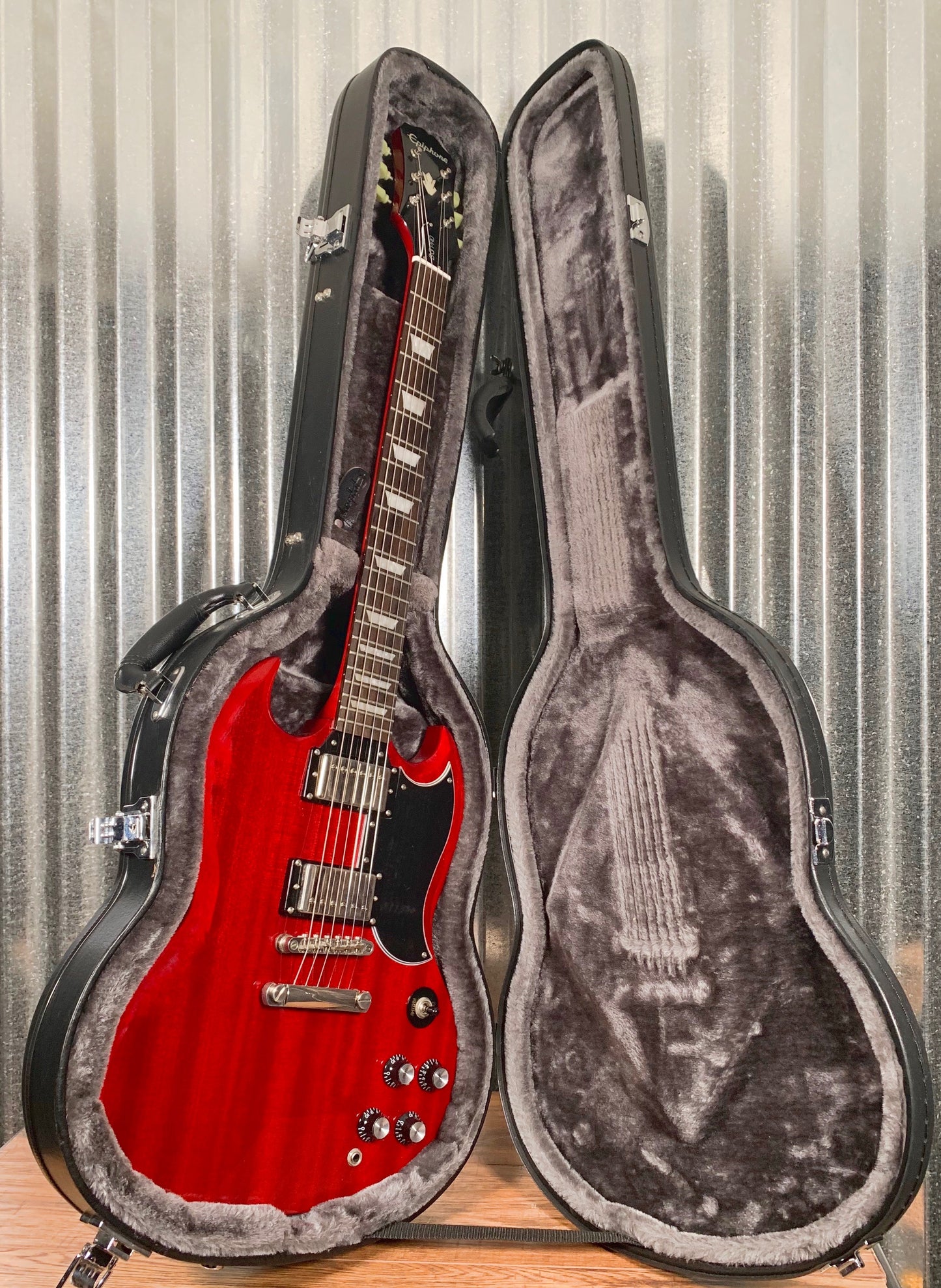 Epiphone G-400 SG Pro Cherry Guitar & Case #1444 Used