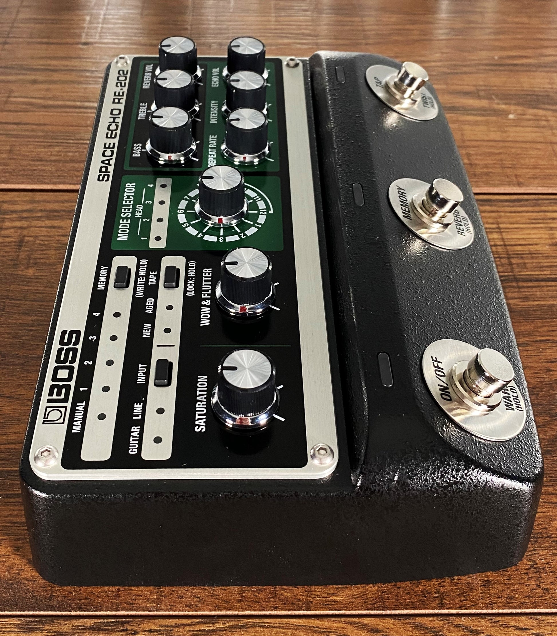 space echo pedal Boss RE-202 Space Echo Guitar Effect Pedal – Specialty Traders