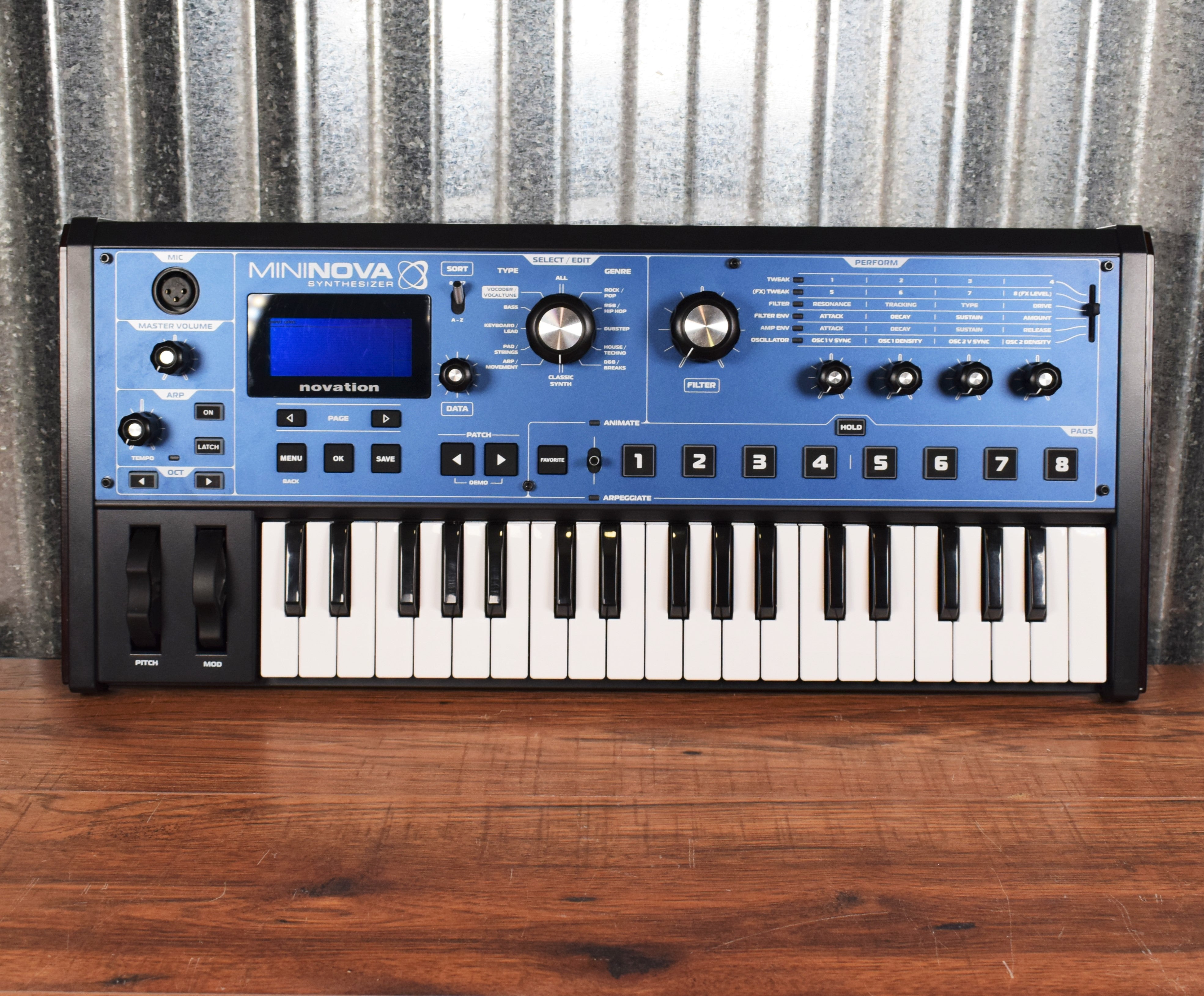 Novation Mini Nova 37 Key Synthesizer Used – Specialty Traders