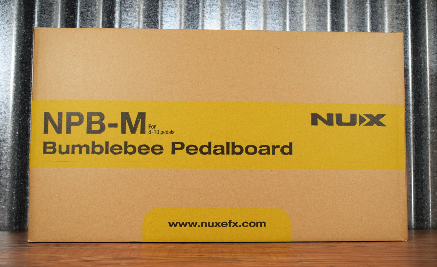 NUX NPB-M Bumblebee M 17.5 x 9.57 x 3.54" Guitar Effect Pedalboard & Bag