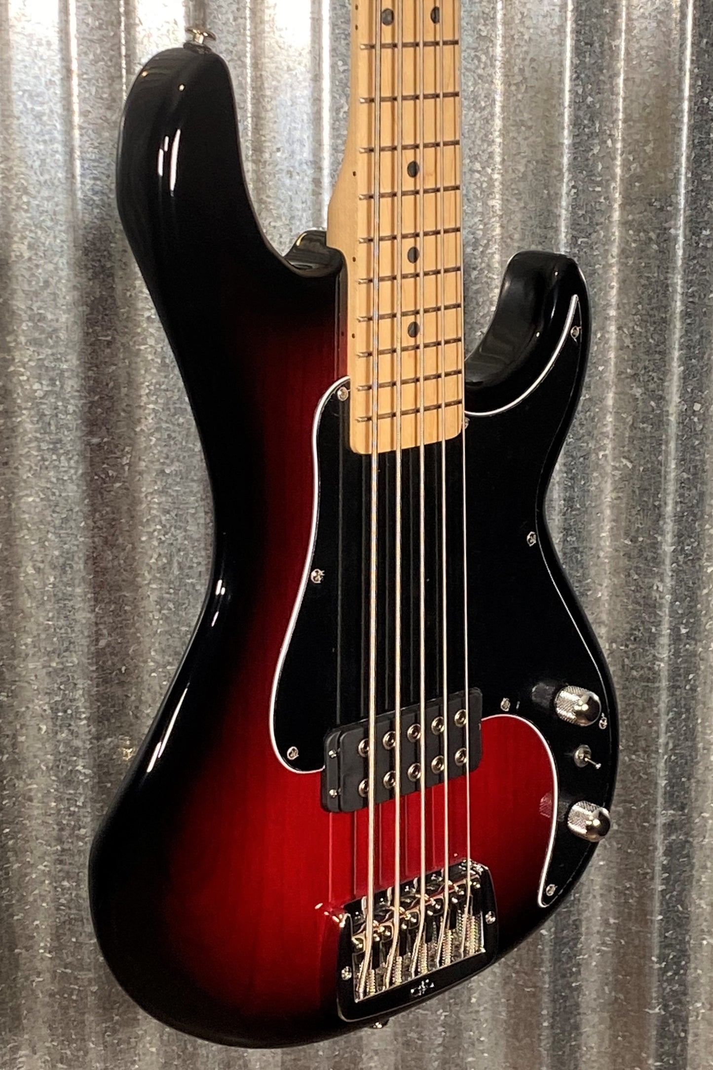G&L USA Kiloton 5 String Bass Redburst & Case #8062