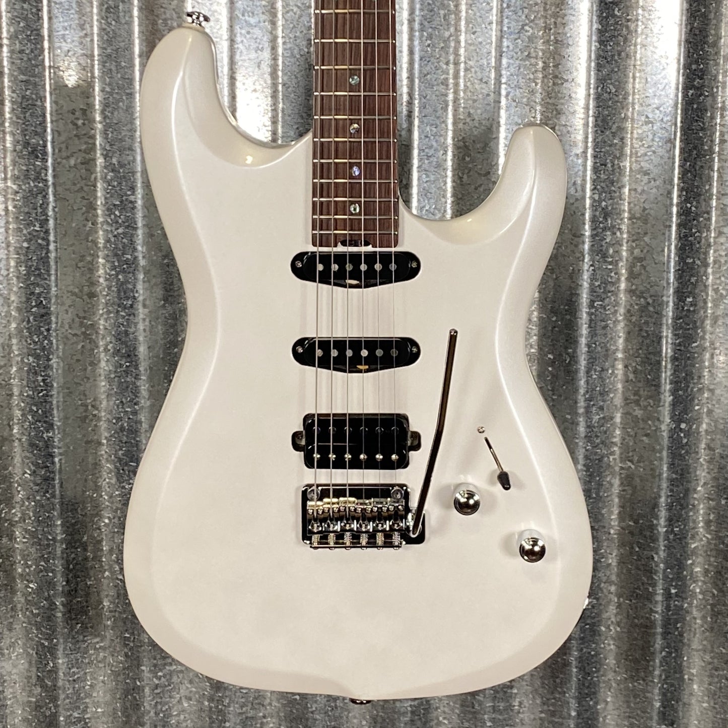 Musi Capricorn Fusion HSS Superstrat Pearl White Guitar #0191 Used