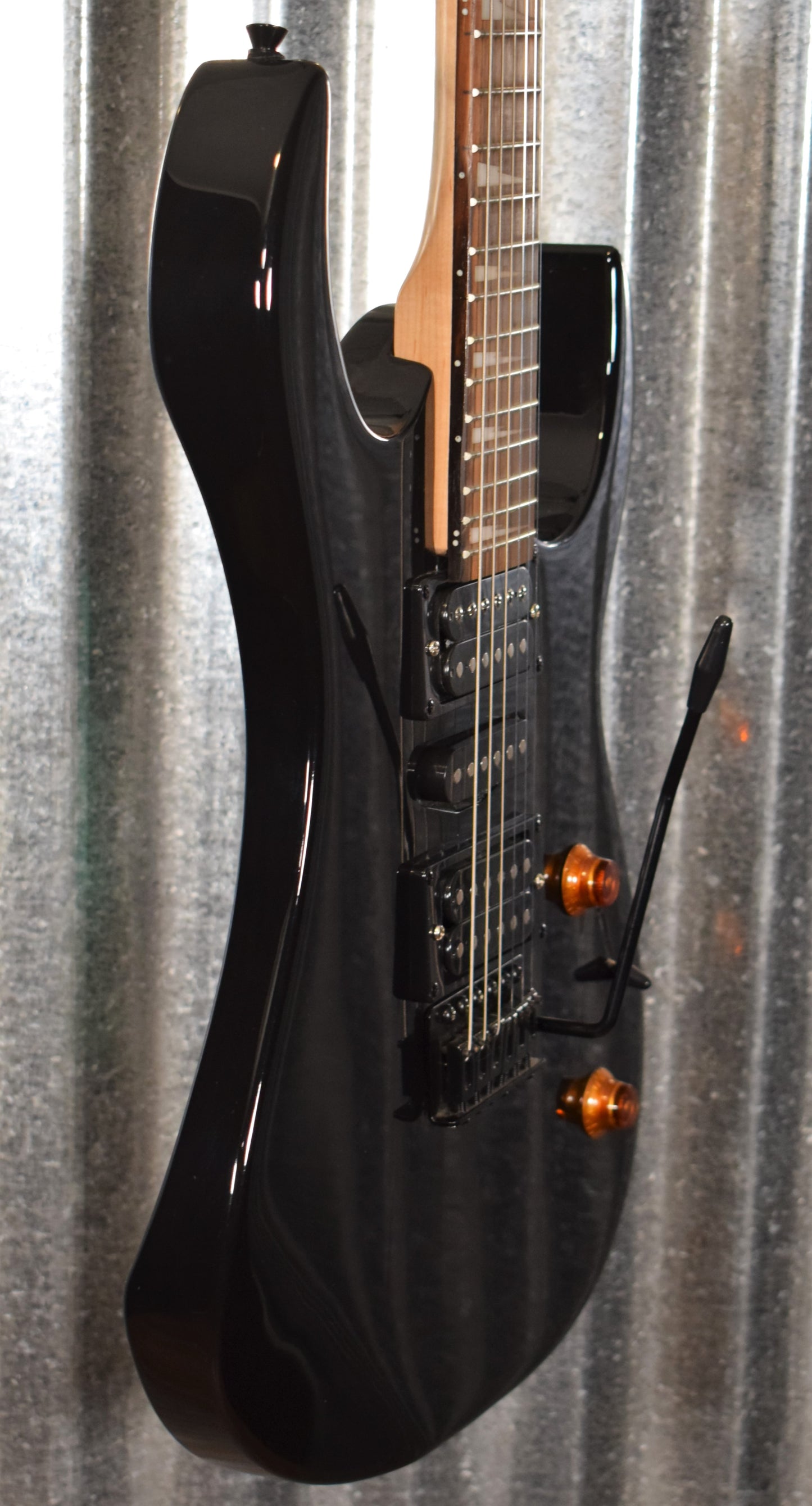 Spectrum AIL 75V-B Black Electric Guitar Used