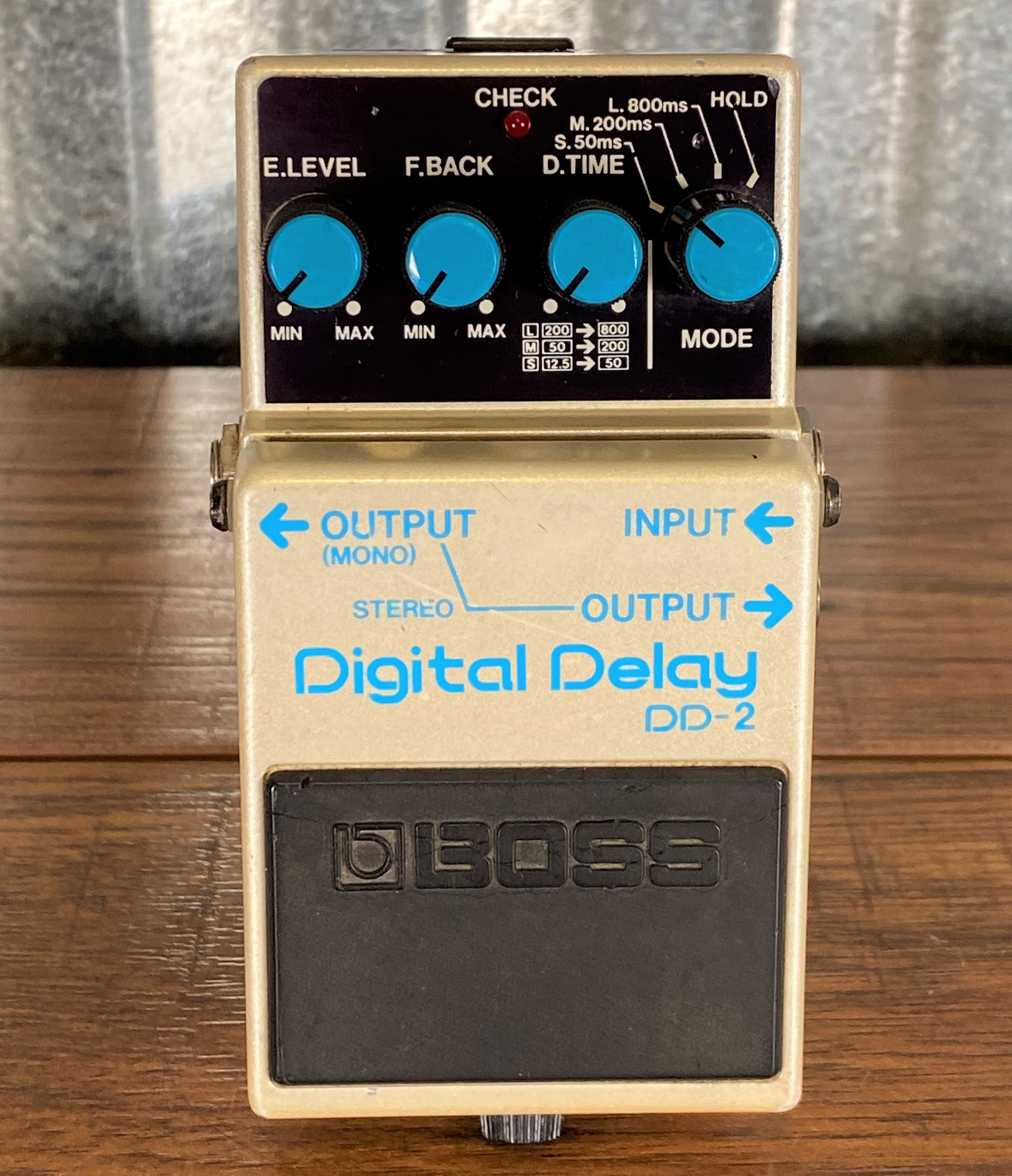 Boss DD-2 Digital Delay Guitar Effect Pedal Japan Blue Label Used