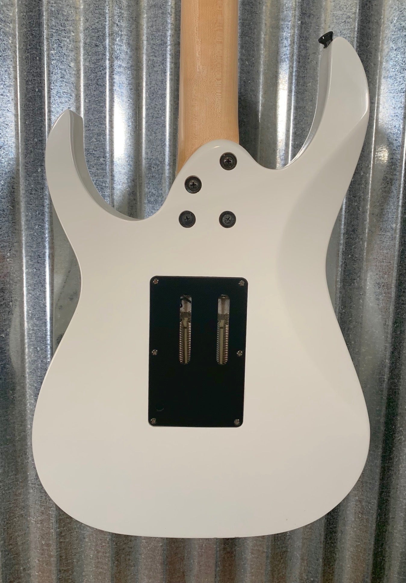 Ibanez RG350DX Gloss White Guitar & Case #9526 Used – Specialty Traders