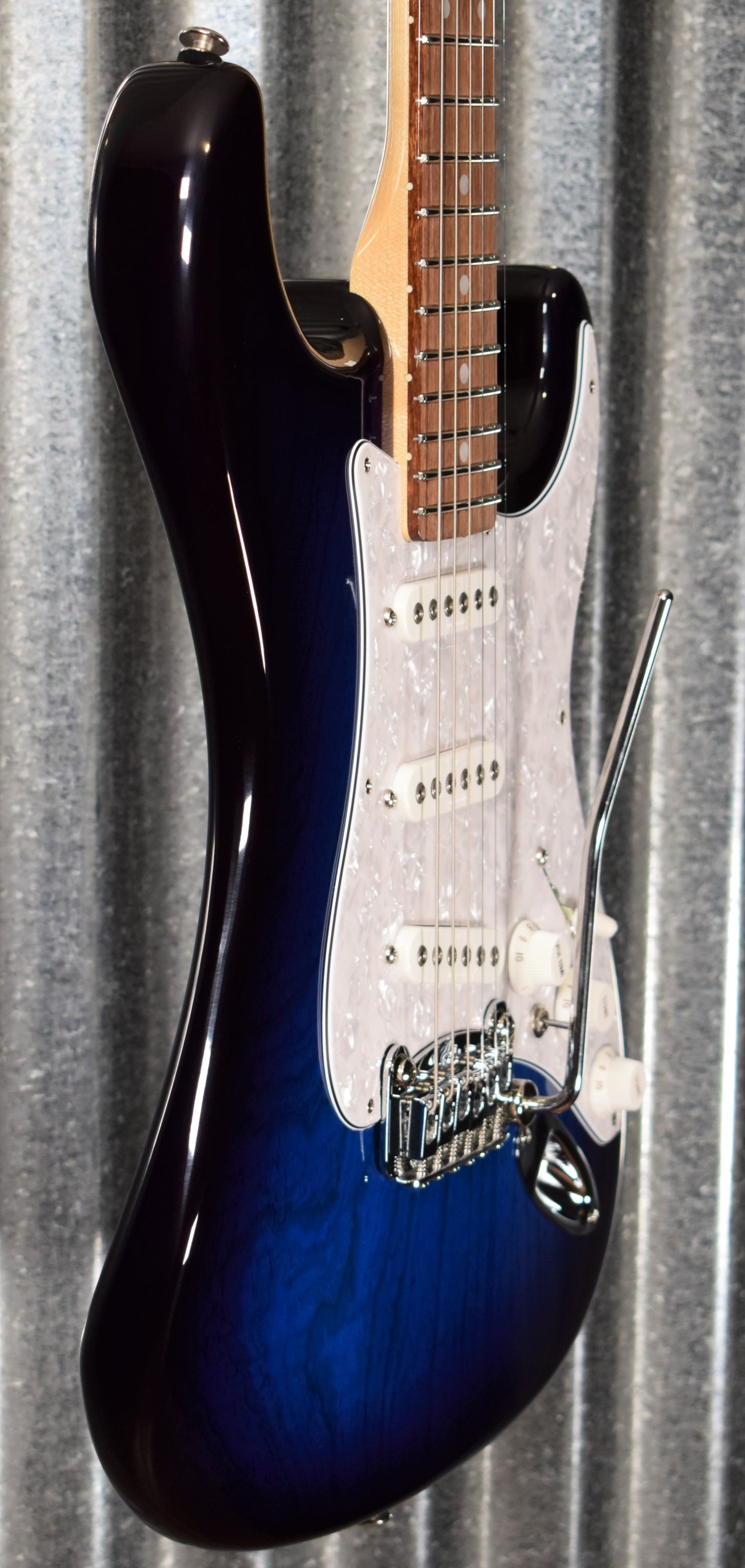 G&L USA Fullerton Deluxe S-500 Blueburst Guitar & Case S500 #5054