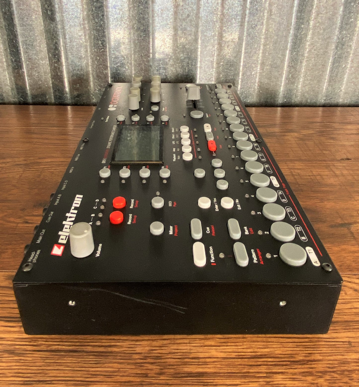 Elektron Octatrack DPS-1 Dynamic Performance 8 Track Sampler & Sequencer Used