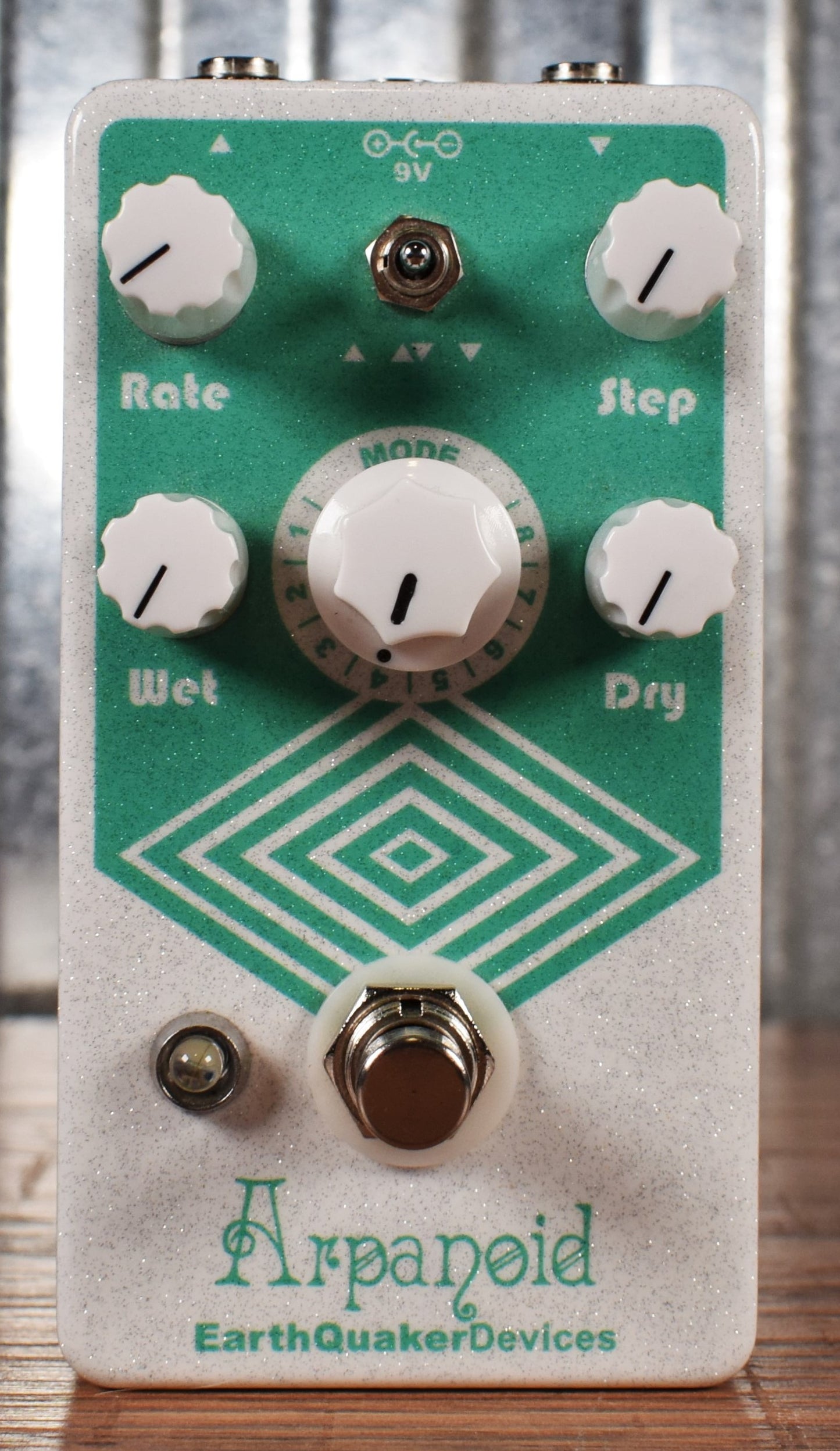 Earthquaker Devices EQD Arpanoid Polyphonic Pitch Arpeggiator V2 Guitar Effect Pedal Used