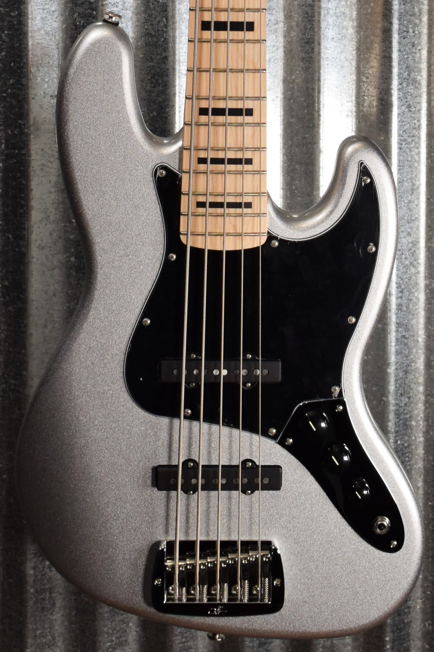 G&L USA JB-5 5 String Jazz Bass Silver Metallic & Case 2020 JB5 #9112