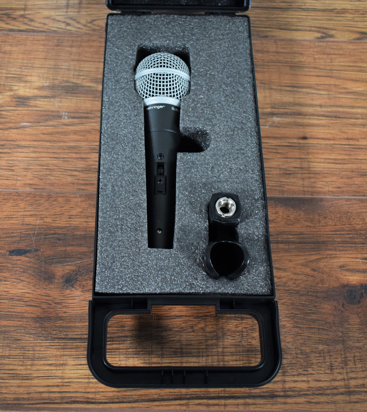 Behringer SL85S Dynamic Cardioid Microphone & Gator Tripod Boom Stand & XLR Cable Bundle