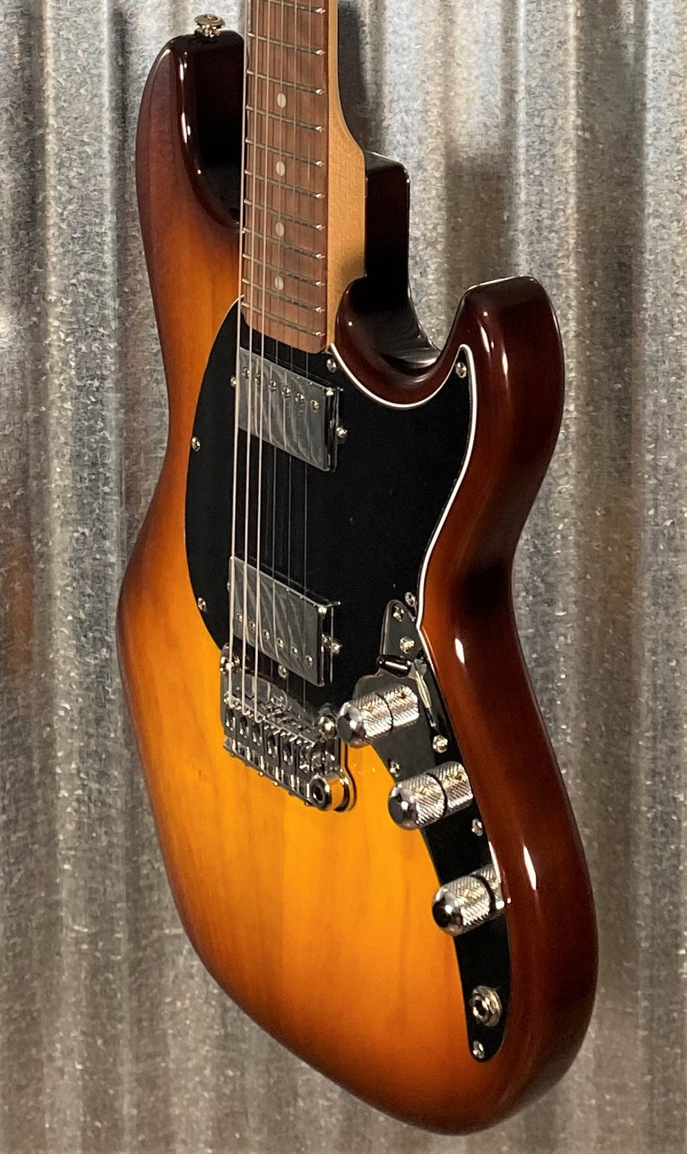 G&L USA Fullerton Deluxe Skyhawk HH Old School Tobacco Sunburst Guitar –  Specialty Traders