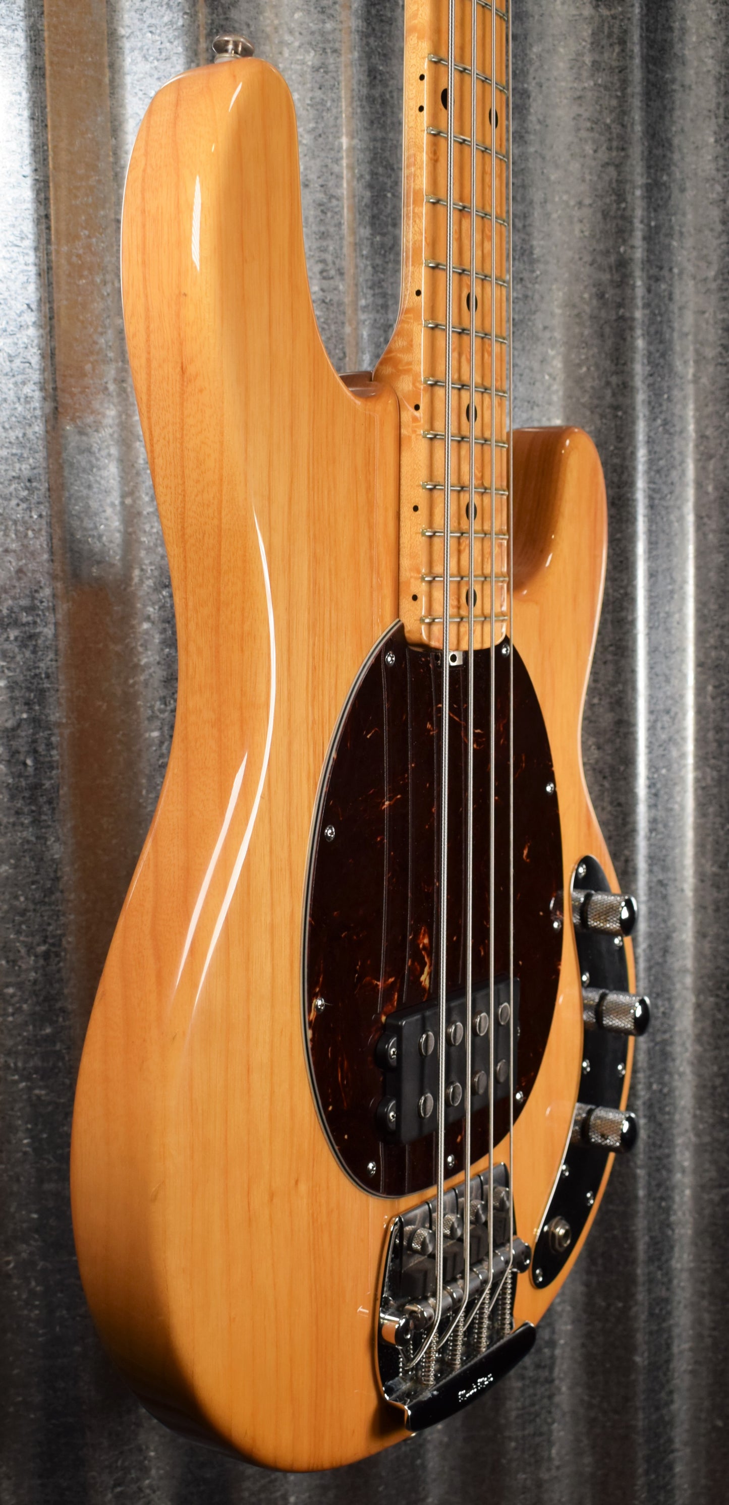 Ernie Ball Music Man Classic Stingray 4 H Natural Birdseye Maple Bass & Case #7122 Used