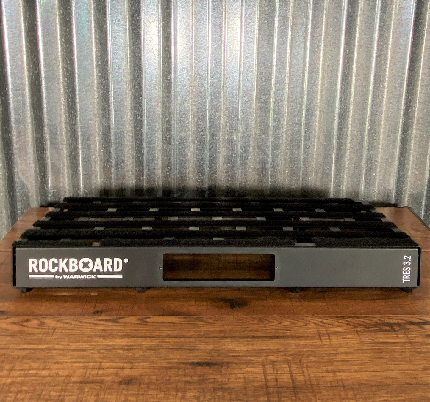 Warwick Rockboard Tres 3.2 A Guitar Effect Pedalboard & ABS Hard Case Demo