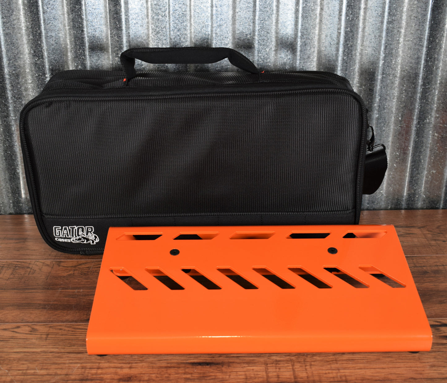 Gator GPB-LAK-OR Small Aluminum Guitar Effect Pedalboard & Bag Orange