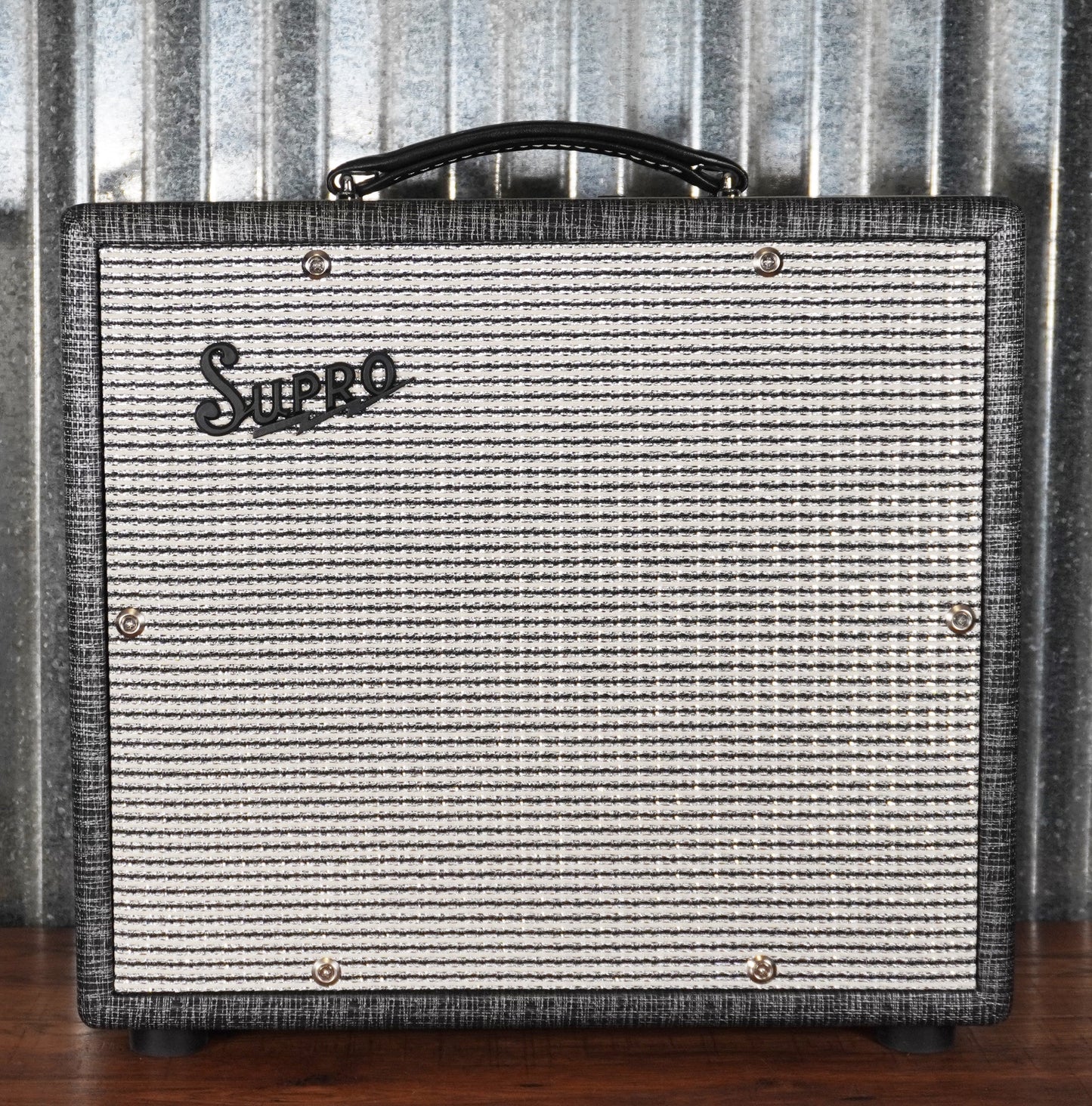 Supro USA 1600 Supreme 25 Watt 1x10" Two Channel All Tube Guitar Combo Amplifier Used