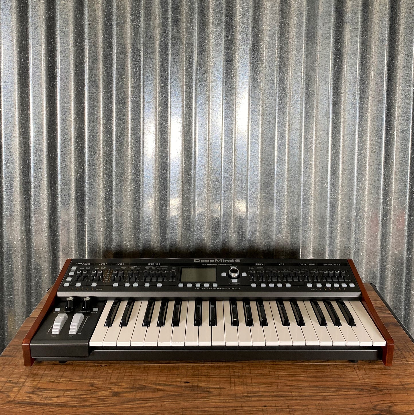 Behringer Deepmind 6 Voice Polyphonic Keyboard Synthesizer Used