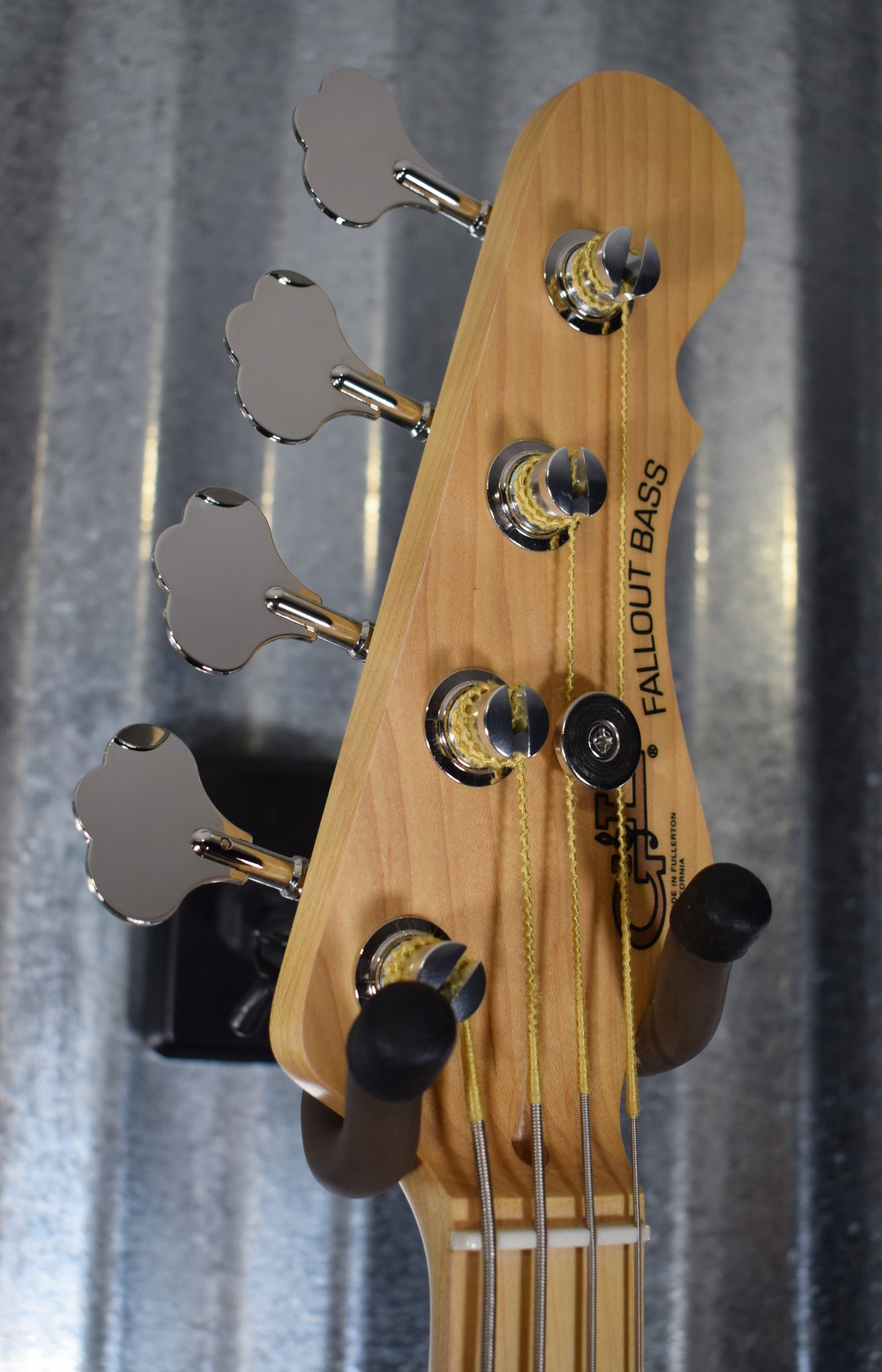 G&L USA Fullerton Deluxe Fallout 4 String Short Scale Bass 3-Tone Sunburst & Bag #5228